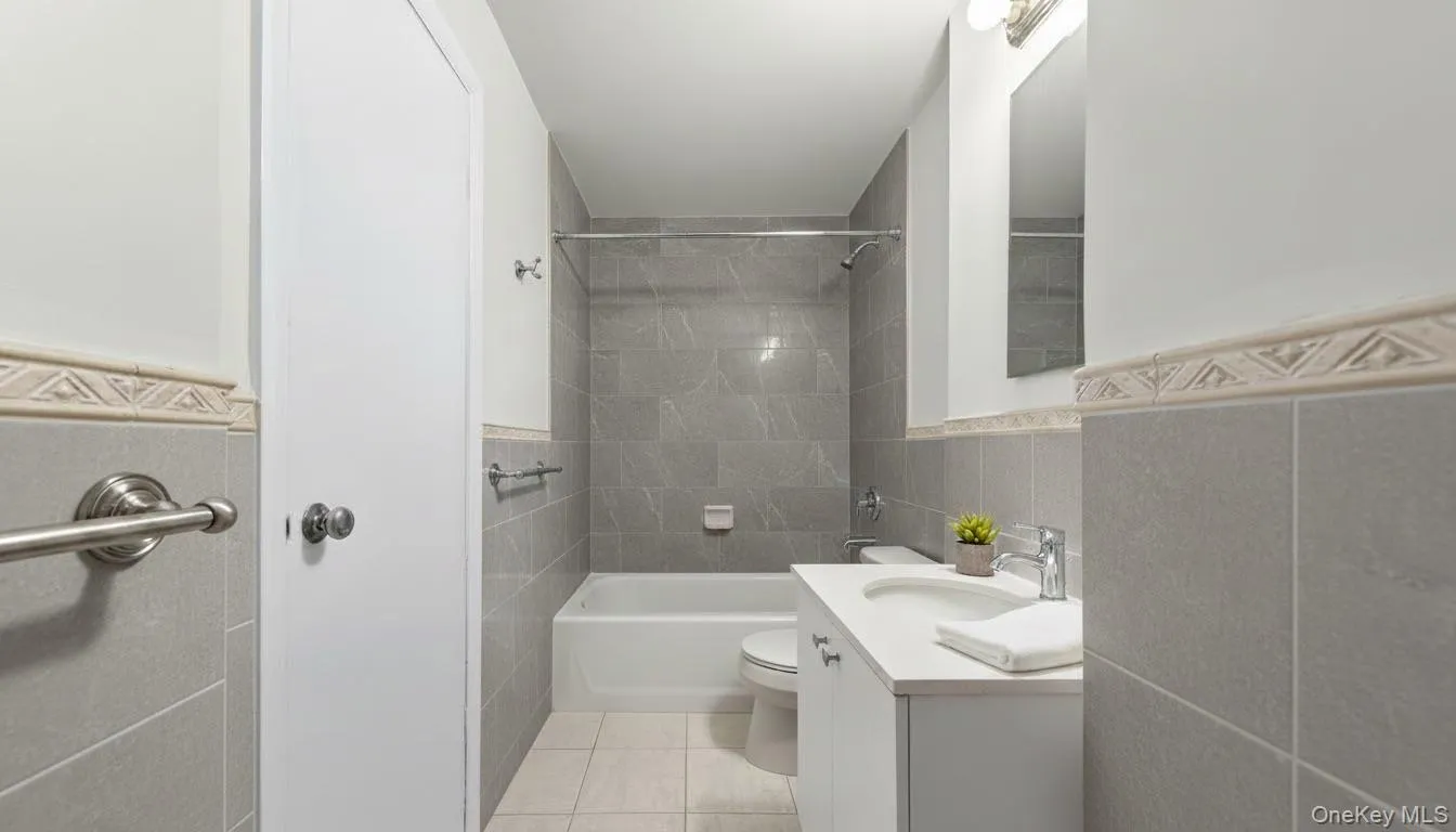 50 Wilmot Road, New Rochelle, NY, 5 Bedrooms Bedrooms, 8 Rooms Rooms,3 BathroomsBathrooms,Residential,For Rent,Wilmot,0,KEY1008778 50 Wilmot Road, New Rochelle, NY, 5 Bedrooms Bedrooms, 8 Rooms Rooms,3 BathroomsBathrooms,Residential,For Rent,Wilmot,0,KEY1008778