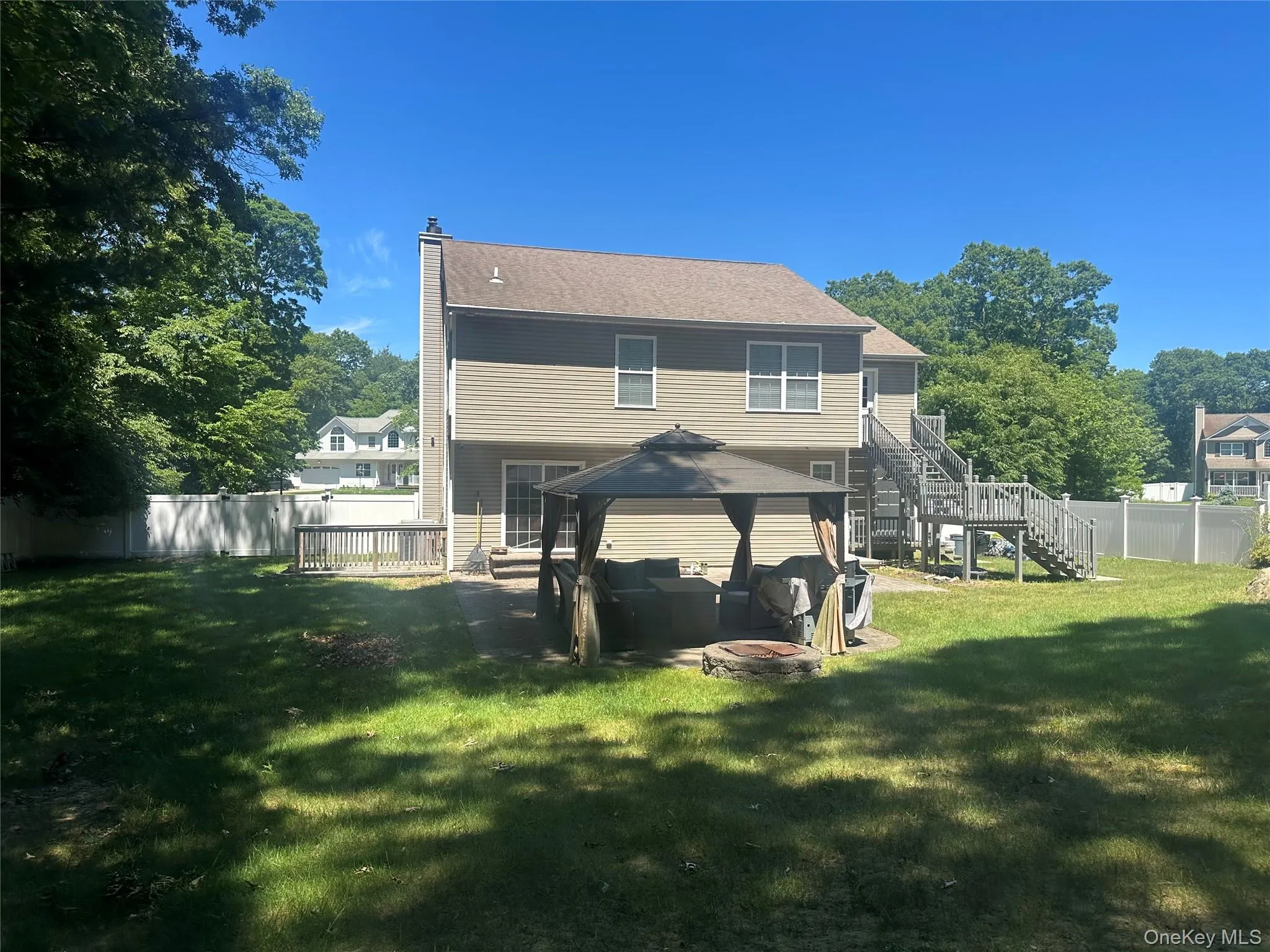 18 Mill Lane, Brookhaven, NY, 5 Bedrooms Bedrooms, 10 Rooms Rooms,4 BathroomsBathrooms,Residential,For Rent,Mill,0,1008779 18 Mill Lane, Brookhaven, NY, 5 Bedrooms Bedrooms, 10 Rooms Rooms,4 BathroomsBathrooms,Residential,For Rent,Mill,0,1008779