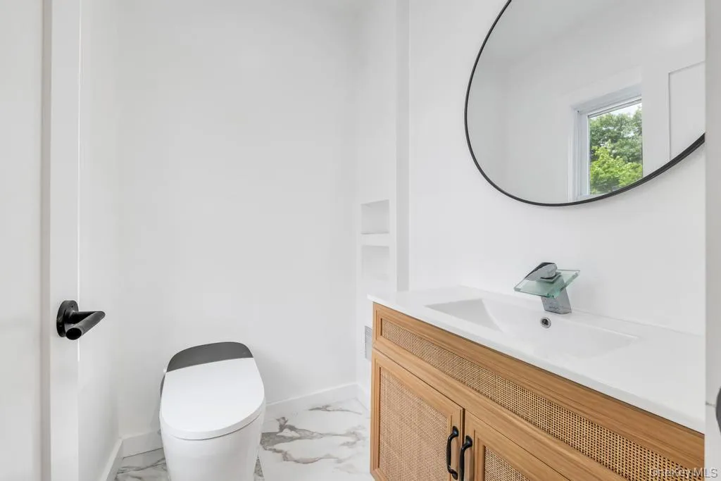 42 Stratford Road, Scarsdale, NY, 3 Bedrooms Bedrooms, 8 Rooms Rooms,2 BathroomsBathrooms,Residential,For Rent,Stratford,0,1008783 42 Stratford Road, Scarsdale, NY, 3 Bedrooms Bedrooms, 8 Rooms Rooms,2 BathroomsBathrooms,Residential,For Rent,Stratford,0,1008783