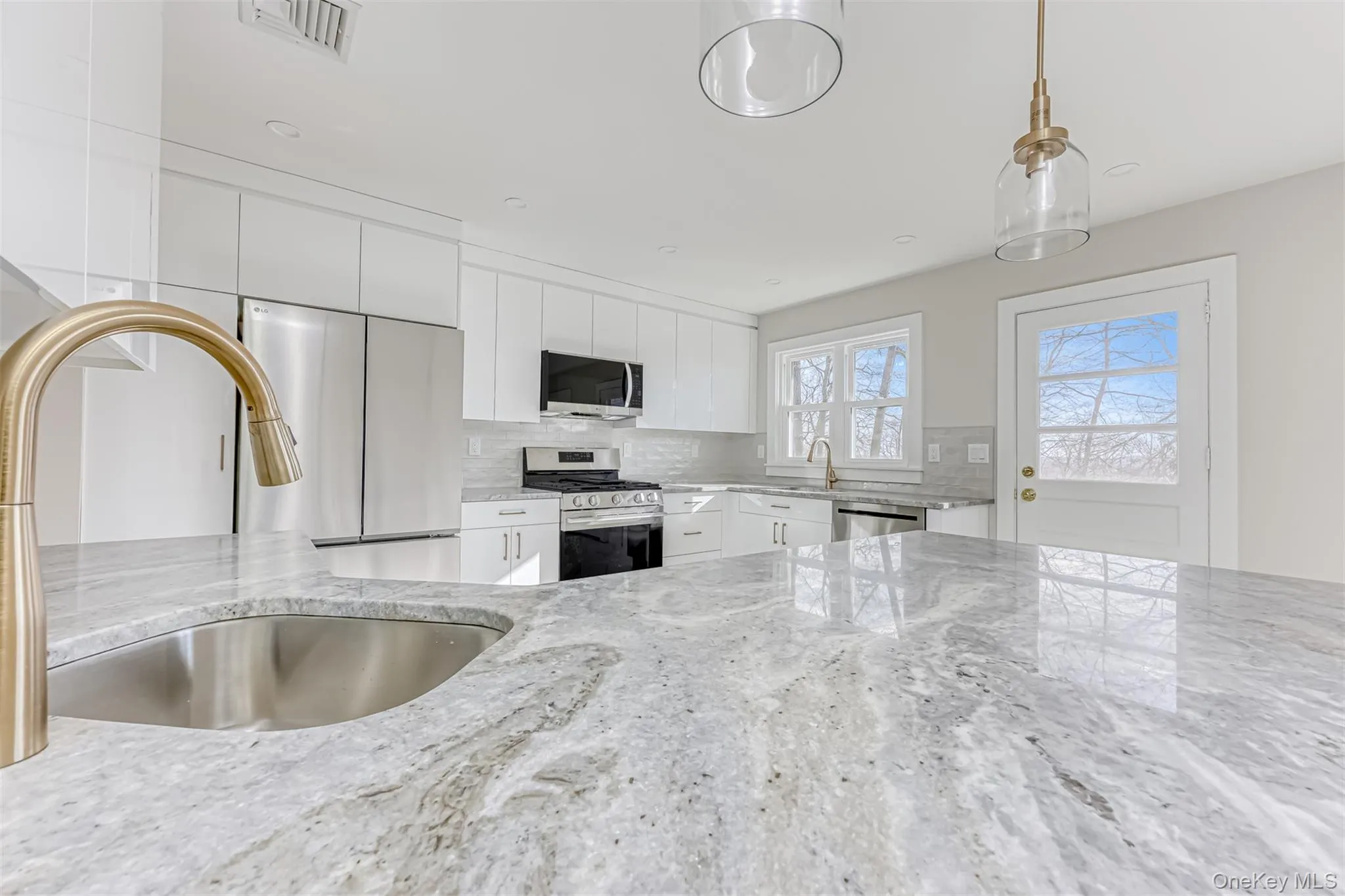24 Gerke Avenue, Clarkstown, NY, 4 Bedrooms Bedrooms, 8 Rooms Rooms,3 BathroomsBathrooms,Residential Lease,For Rent,Gerke,0,1008784 24 Gerke Avenue, Clarkstown, NY, 4 Bedrooms Bedrooms, 8 Rooms Rooms,3 BathroomsBathrooms,Residential Lease,For Rent,Gerke,0,1008784