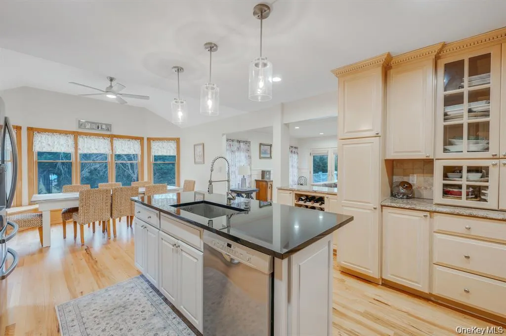 300 Private Road, Southold, NY, 4 Bedrooms Bedrooms, 10 Rooms Rooms,2 BathroomsBathrooms,Residential,For Rent,Private,0,1008786 300 Private Road, Southold, NY, 4 Bedrooms Bedrooms, 10 Rooms Rooms,2 BathroomsBathrooms,Residential,For Rent,Private,0,1008786