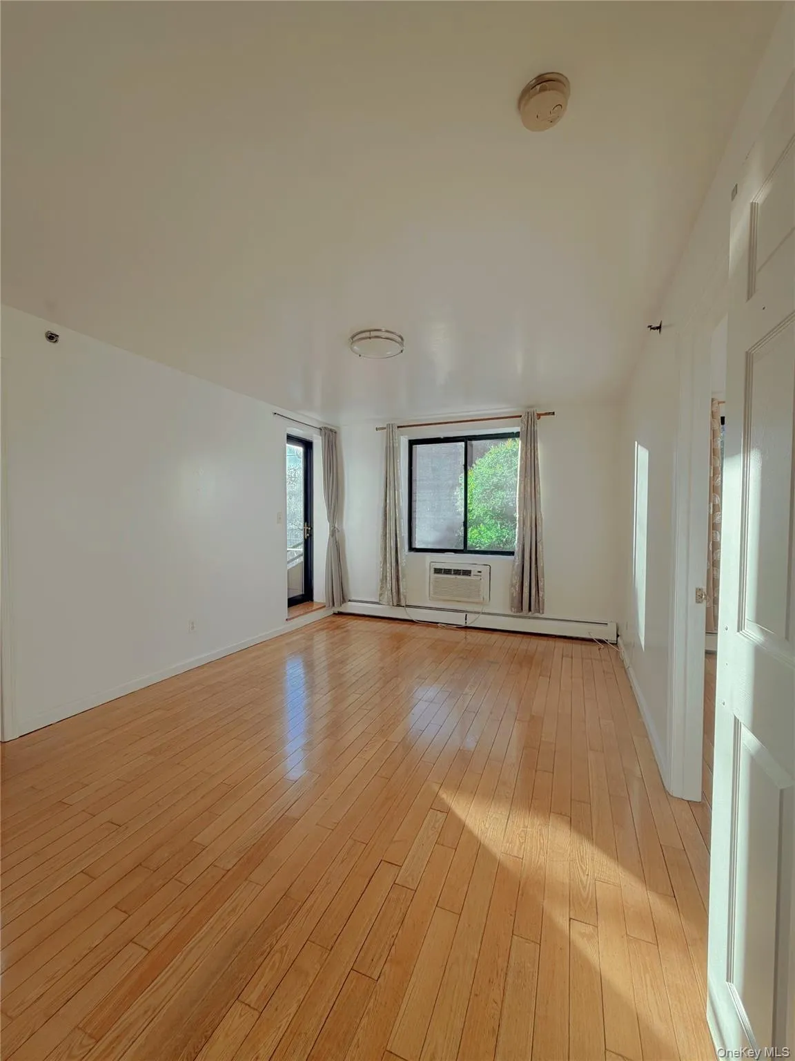 136-16 35th Avenue, New York, NY, 2 Bedrooms Bedrooms, 4 Rooms Rooms,2 BathroomsBathrooms,Residential,For Rent,35th,0,1008793 136-16 35th Avenue, New York, NY, 2 Bedrooms Bedrooms, 4 Rooms Rooms,2 BathroomsBathrooms,Residential,For Rent,35th,0,1008793