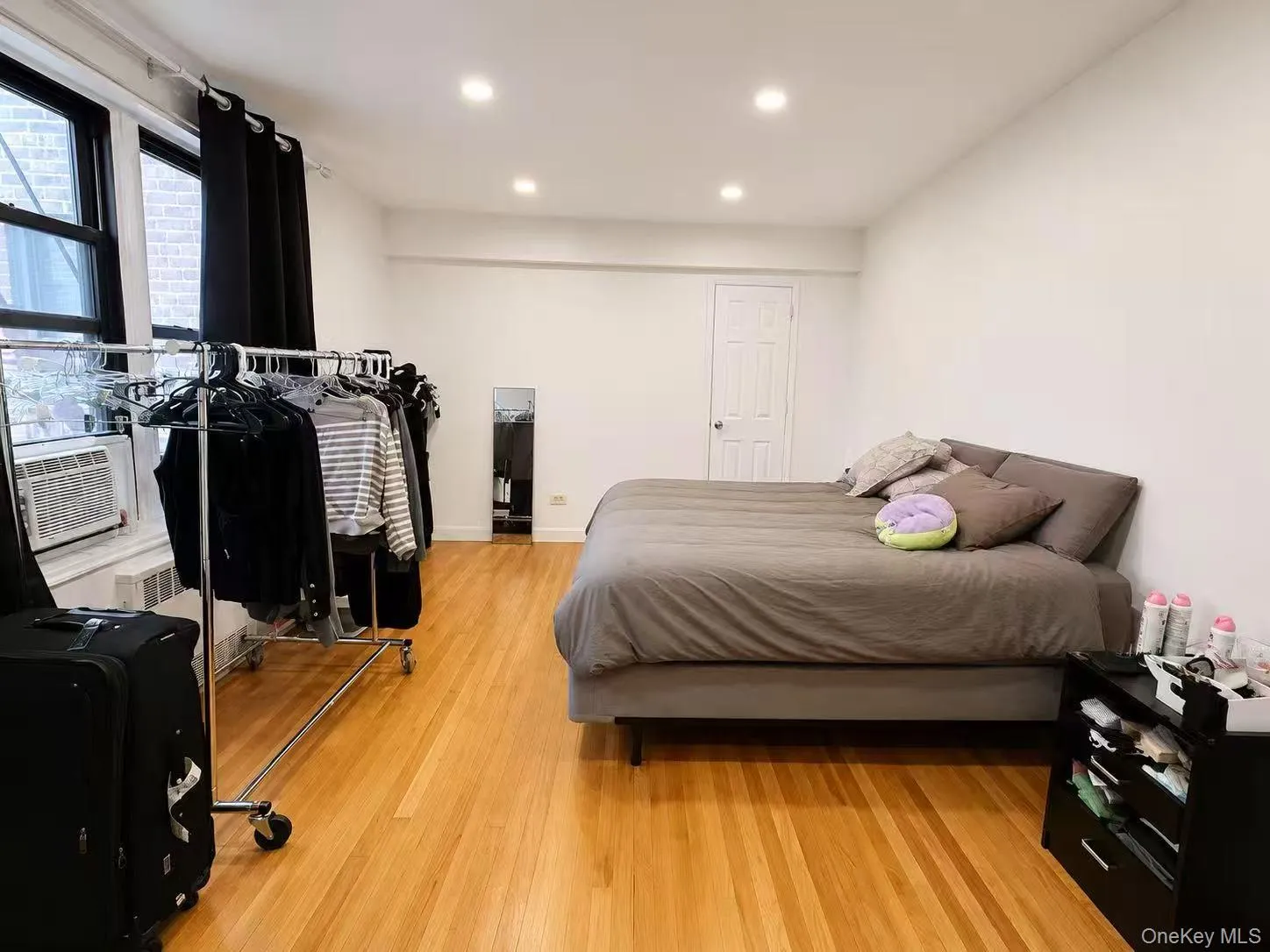 150-29 72nd Road, New York, NY, 2 Bedrooms Bedrooms, 4 Rooms Rooms,1 BathroomBathrooms,Residential,For Rent,72nd,0,1008797 150-29 72nd Road, New York, NY, 2 Bedrooms Bedrooms, 4 Rooms Rooms,1 BathroomBathrooms,Residential,For Rent,72nd,0,1008797