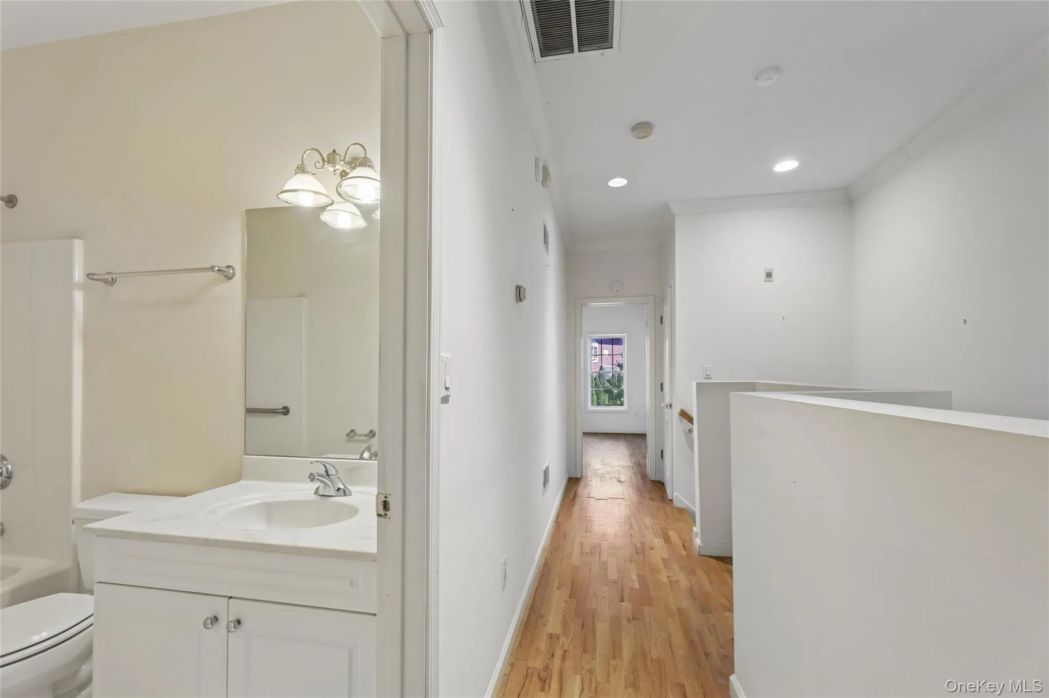 103 Alexander Court, Clarkstown, NY, 2 Bedrooms Bedrooms, 6 Rooms Rooms,2 BathroomsBathrooms,Residential,For Rent,Alexander,0,1008798 103 Alexander Court, Clarkstown, NY, 2 Bedrooms Bedrooms, 6 Rooms Rooms,2 BathroomsBathrooms,Residential,For Rent,Alexander,0,1008798