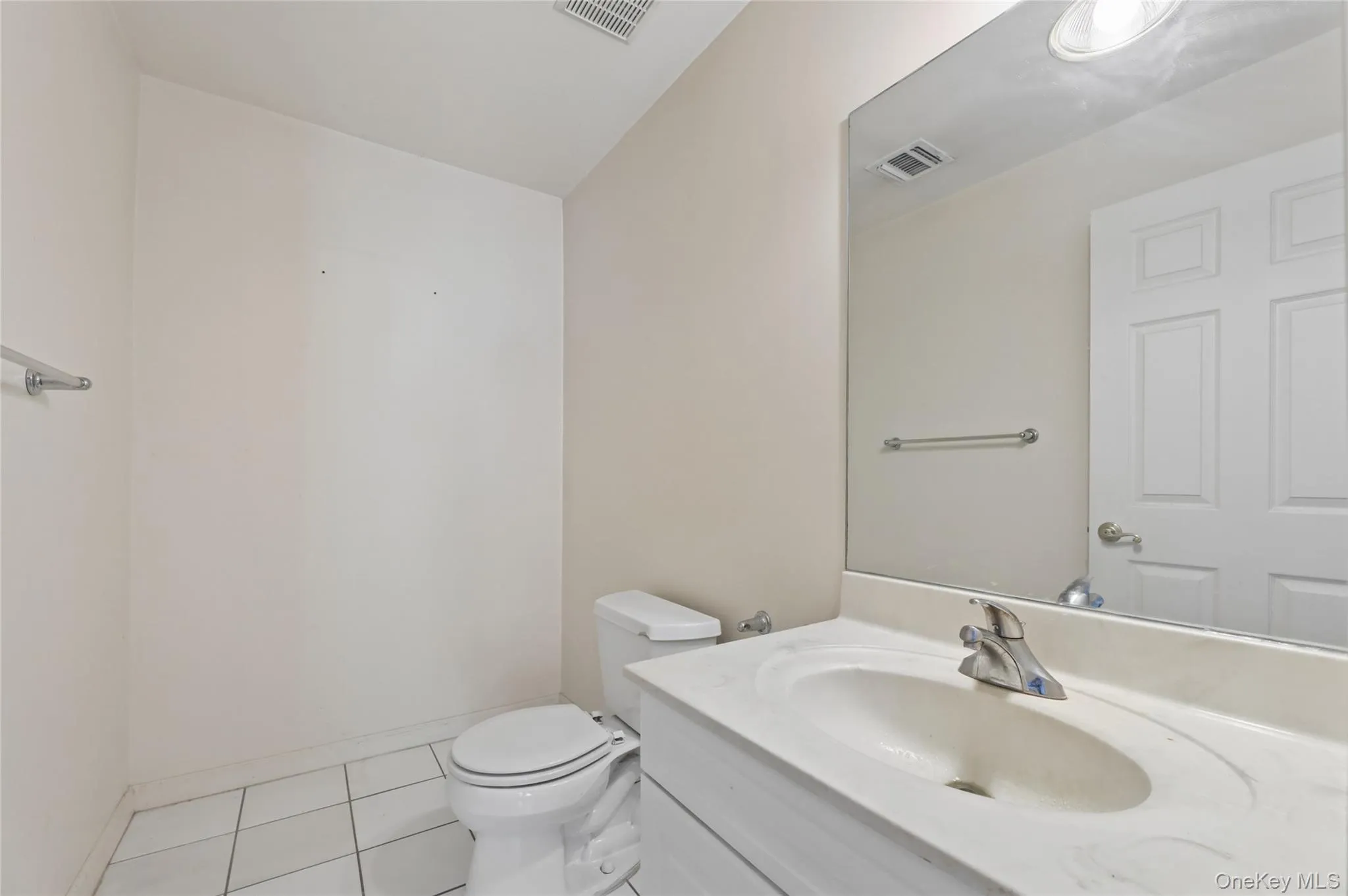 1/2 bathroom-lower level 1/2 bathroom-lower level