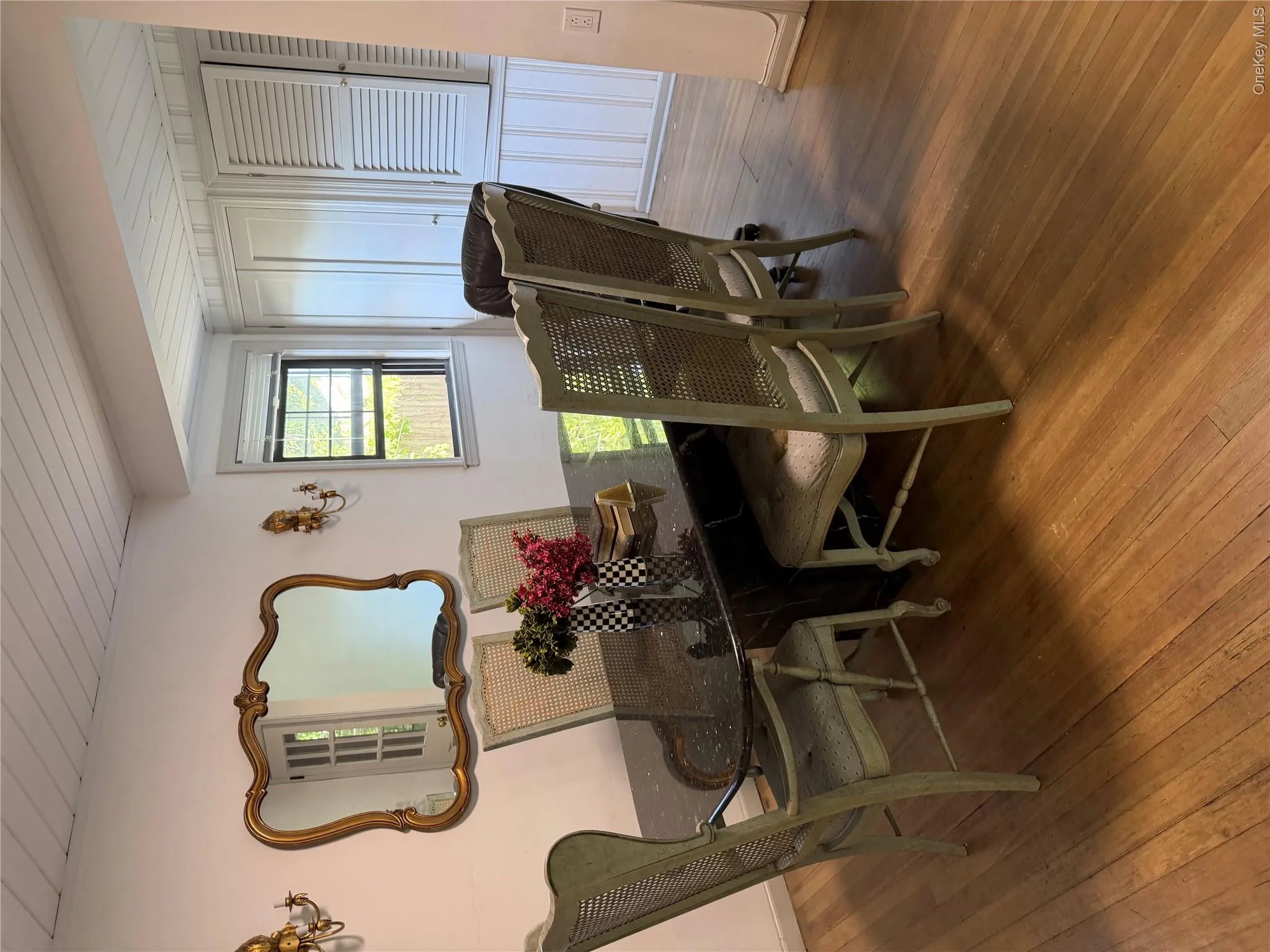 9 Fairview Avenue, North Hempstead, NY, 4 Bedrooms Bedrooms, 7 Rooms Rooms,1 BathroomBathrooms,Residential Lease,For Rent,Fairview,0,1008802 9 Fairview Avenue, North Hempstead, NY, 4 Bedrooms Bedrooms, 7 Rooms Rooms,1 BathroomBathrooms,Residential Lease,For Rent,Fairview,0,1008802