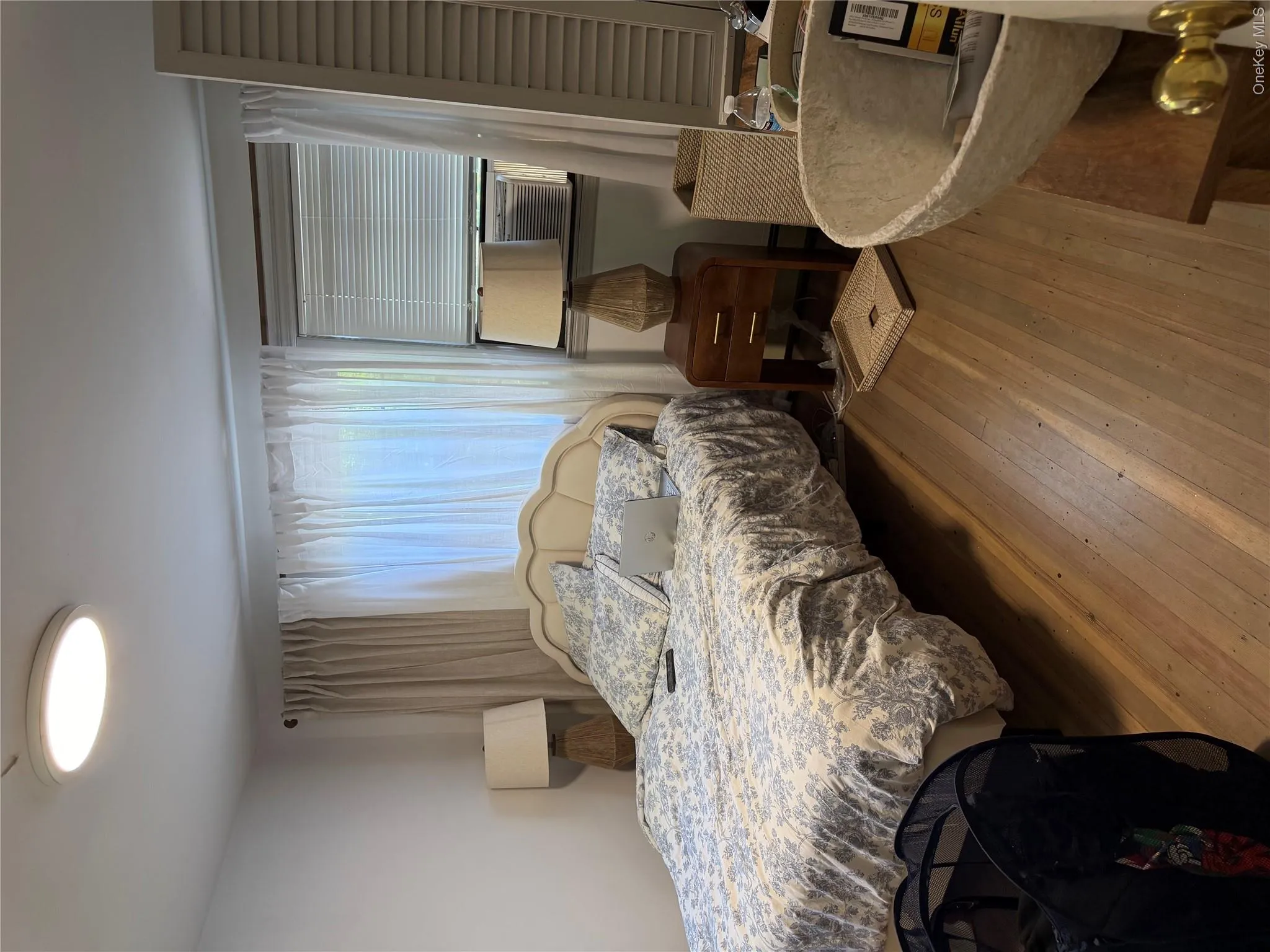9 Fairview Avenue, North Hempstead, NY, 4 Bedrooms Bedrooms, 7 Rooms Rooms,1 BathroomBathrooms,Residential Lease,For Rent,Fairview,0,1008802 9 Fairview Avenue, North Hempstead, NY, 4 Bedrooms Bedrooms, 7 Rooms Rooms,1 BathroomBathrooms,Residential Lease,For Rent,Fairview,0,1008802