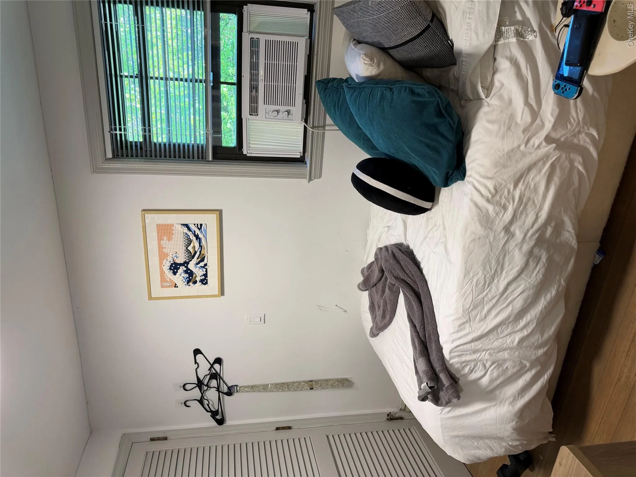 9 Fairview Avenue, North Hempstead, NY, 4 Bedrooms Bedrooms, 7 Rooms Rooms,1 BathroomBathrooms,Residential Lease,For Rent,Fairview,0,1008802 9 Fairview Avenue, North Hempstead, NY, 4 Bedrooms Bedrooms, 7 Rooms Rooms,1 BathroomBathrooms,Residential Lease,For Rent,Fairview,0,1008802