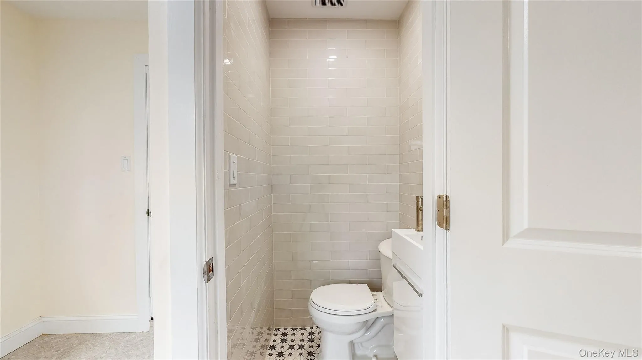 71-32 Loubet Street, New York, NY, 4 Bedrooms Bedrooms, 9 Rooms Rooms,1 BathroomBathrooms,Residential Lease,For Rent,Loubet,0,1008815 71-32 Loubet Street, New York, NY, 4 Bedrooms Bedrooms, 9 Rooms Rooms,1 BathroomBathrooms,Residential Lease,For Rent,Loubet,0,1008815