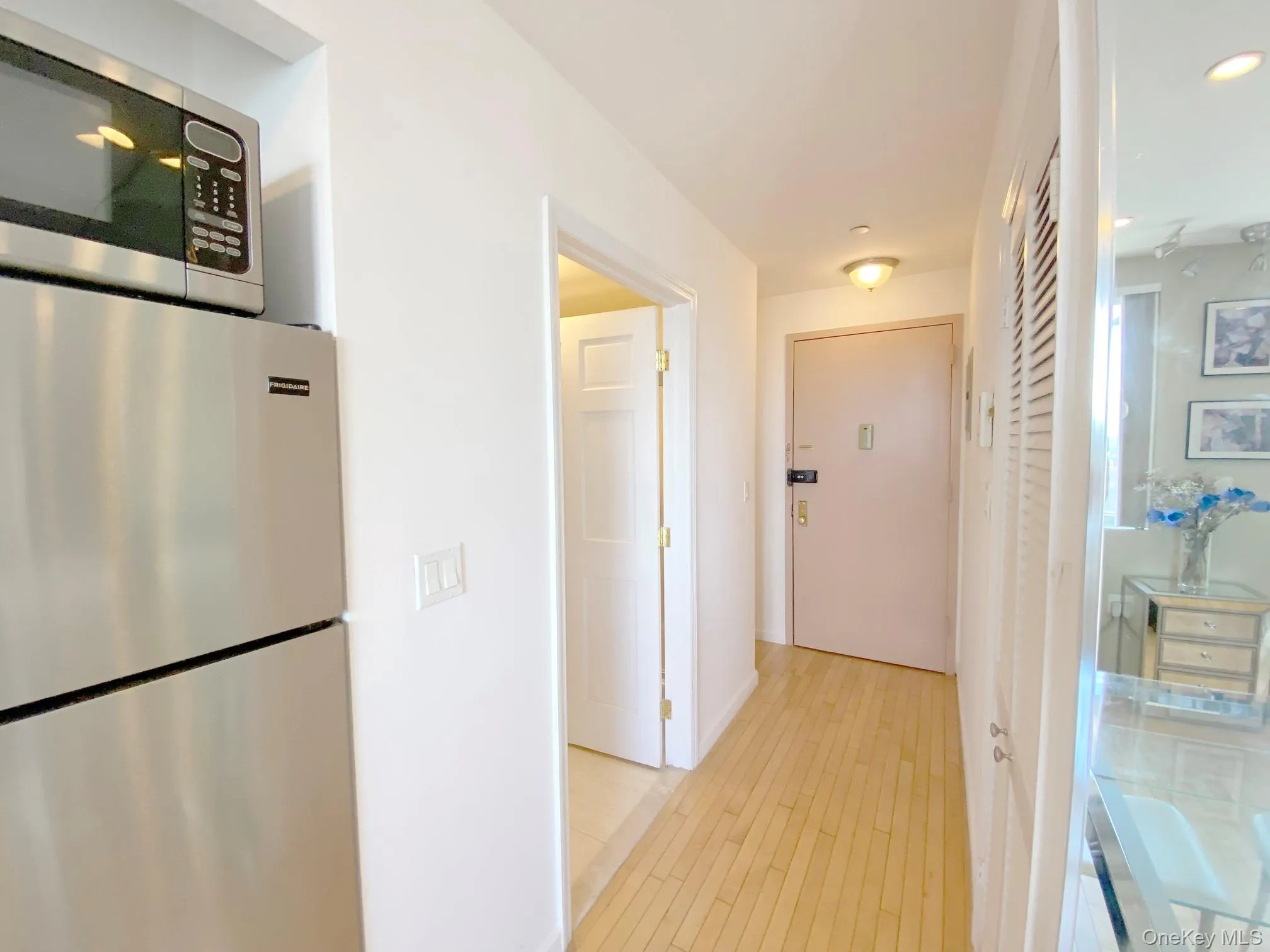 143-26 41st Avenue, New York, NY, 1 Bedroom Bedrooms, 4 Rooms Rooms,1 BathroomBathrooms,Residential,For Rent,41st,0,1008820 143-26 41st Avenue, New York, NY, 1 Bedroom Bedrooms, 4 Rooms Rooms,1 BathroomBathrooms,Residential,For Rent,41st,0,1008820