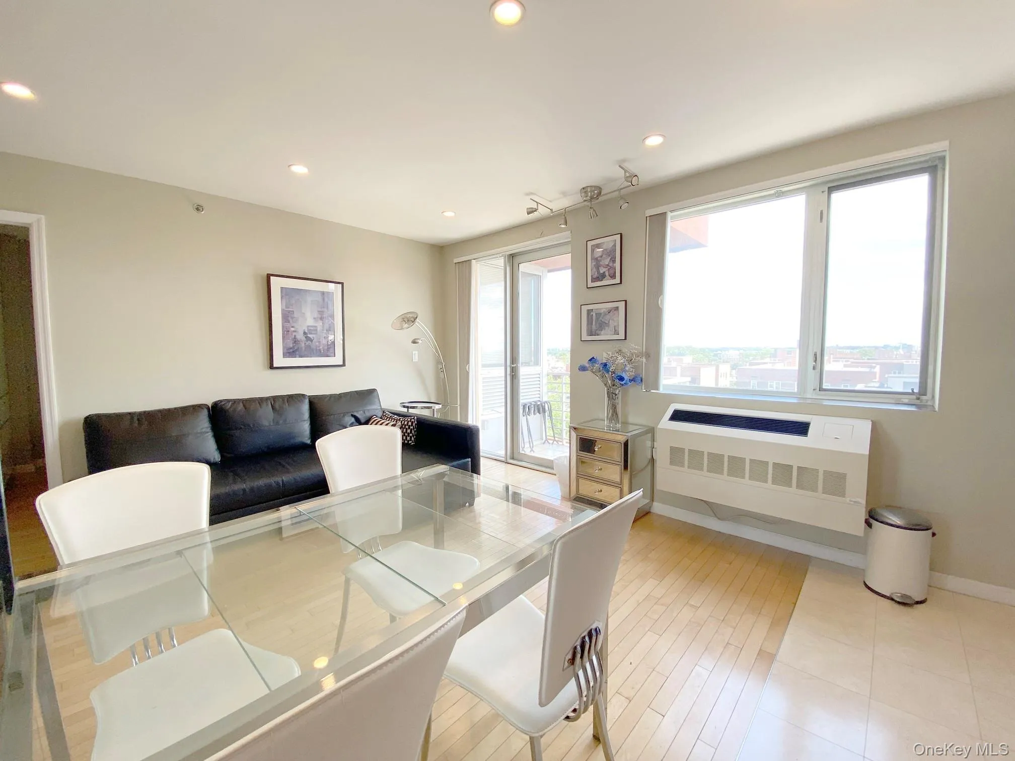 143-26 41st Avenue, New York, NY, 1 Bedroom Bedrooms, 4 Rooms Rooms,1 BathroomBathrooms,Residential,For Rent,41st,0,1008820 143-26 41st Avenue, New York, NY, 1 Bedroom Bedrooms, 4 Rooms Rooms,1 BathroomBathrooms,Residential,For Rent,41st,0,1008820