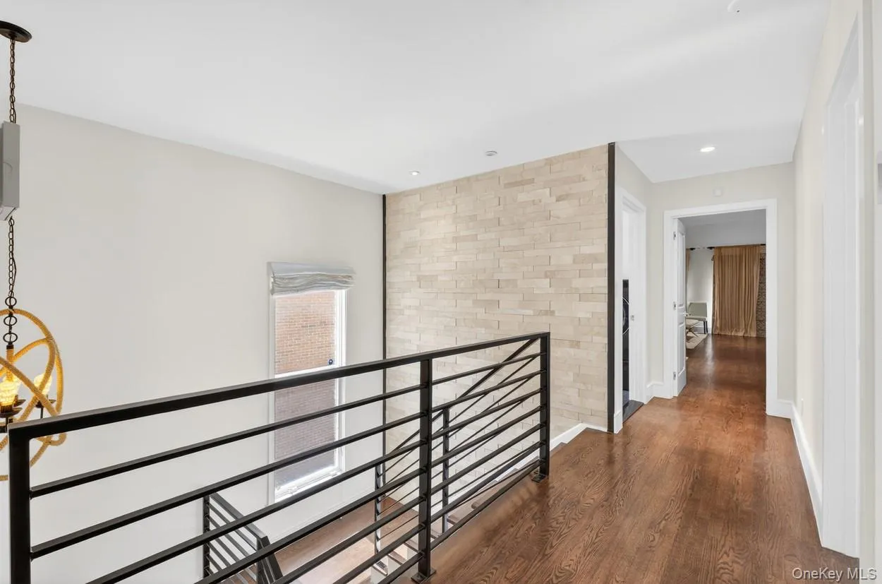 7112 242nd Street, New York, NY, 4 Bedrooms Bedrooms, 12 Rooms Rooms,4 BathroomsBathrooms,Residential,For Rent,242nd,0,1008824 7112 242nd Street, New York, NY, 4 Bedrooms Bedrooms, 12 Rooms Rooms,4 BathroomsBathrooms,Residential,For Rent,242nd,0,1008824