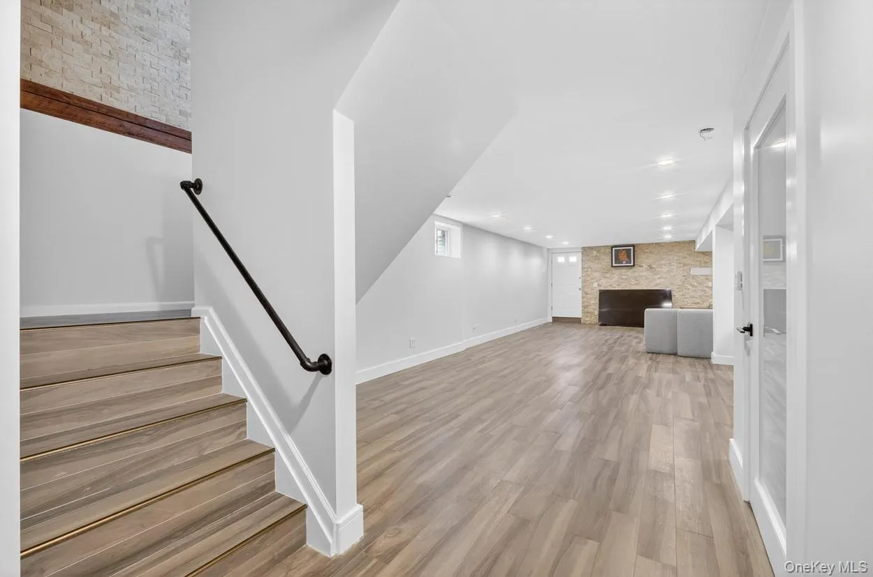 7112 242nd Street, New York, NY, 4 Bedrooms Bedrooms, 12 Rooms Rooms,4 BathroomsBathrooms,Residential,For Rent,242nd,0,1008824 7112 242nd Street, New York, NY, 4 Bedrooms Bedrooms, 12 Rooms Rooms,4 BathroomsBathrooms,Residential,For Rent,242nd,0,1008824