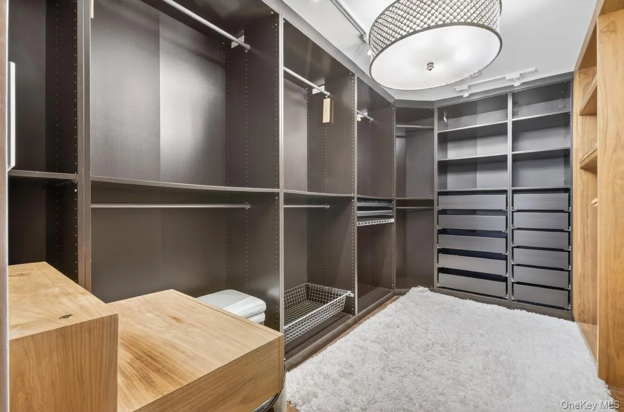 7112 242nd Street, New York, NY, 4 Bedrooms Bedrooms, 12 Rooms Rooms,4 BathroomsBathrooms,Residential,For Rent,242nd,0,1008824 7112 242nd Street, New York, NY, 4 Bedrooms Bedrooms, 12 Rooms Rooms,4 BathroomsBathrooms,Residential,For Rent,242nd,0,1008824