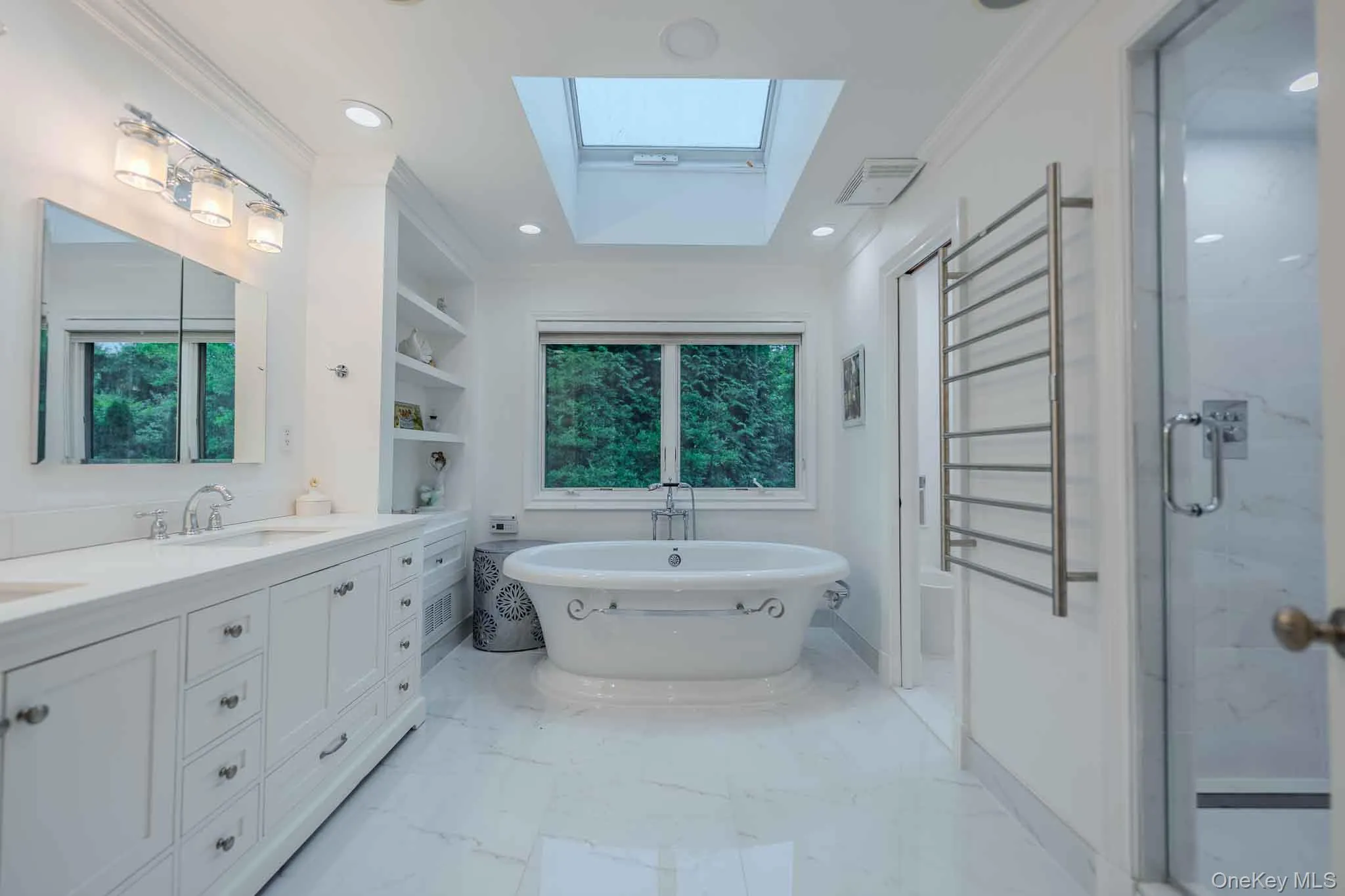 Primary 2nd floor Bathroom w/ soaking tub Primary 2nd floor Bathroom w/ soaking tub