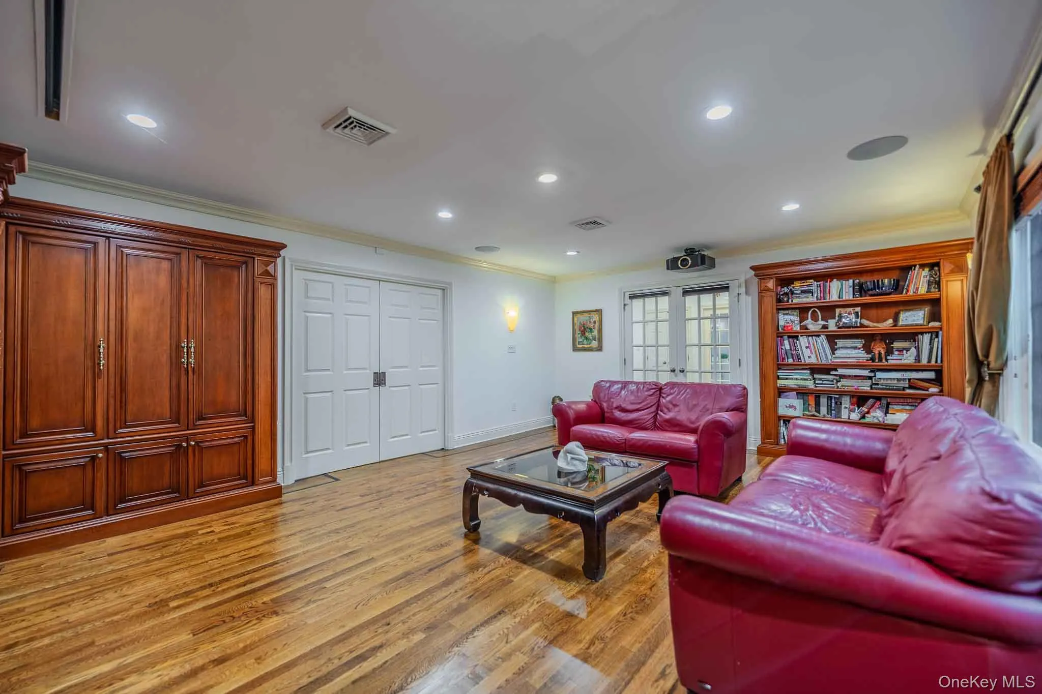 20 Astro Place, Huntington, NY, 5 Bedrooms Bedrooms, 8 Rooms Rooms,5 BathroomsBathrooms,Residential,For Rent,Astro,0,KEY1008825 20 Astro Place, Huntington, NY, 5 Bedrooms Bedrooms, 8 Rooms Rooms,5 BathroomsBathrooms,Residential,For Rent,Astro,0,KEY1008825
