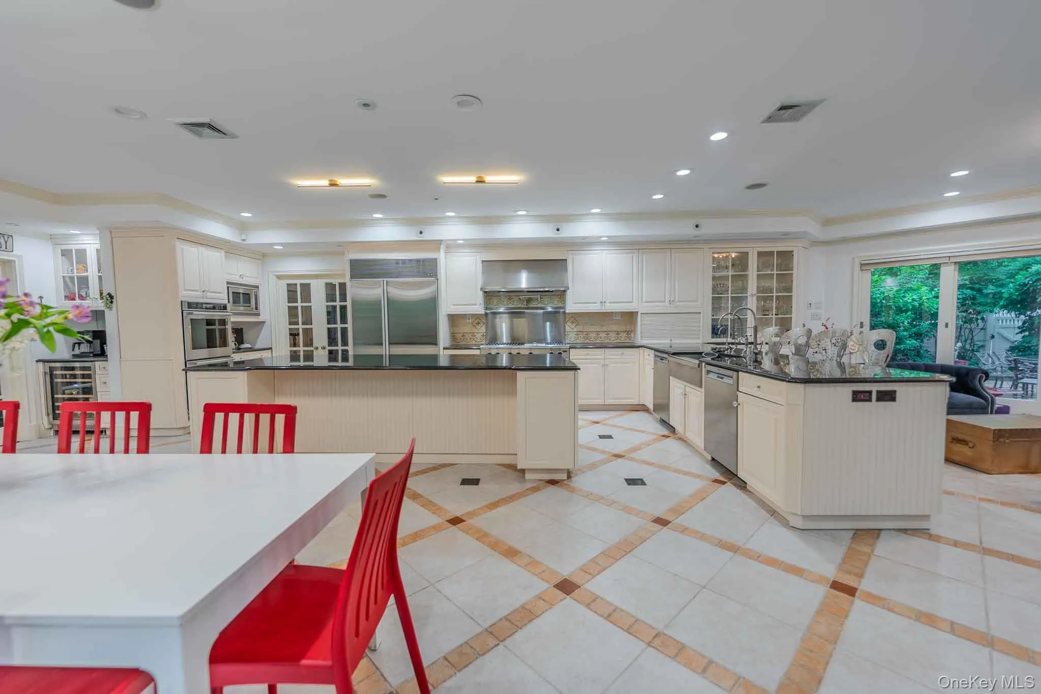 Full kitchen Cabanets Full kitchen Cabanets