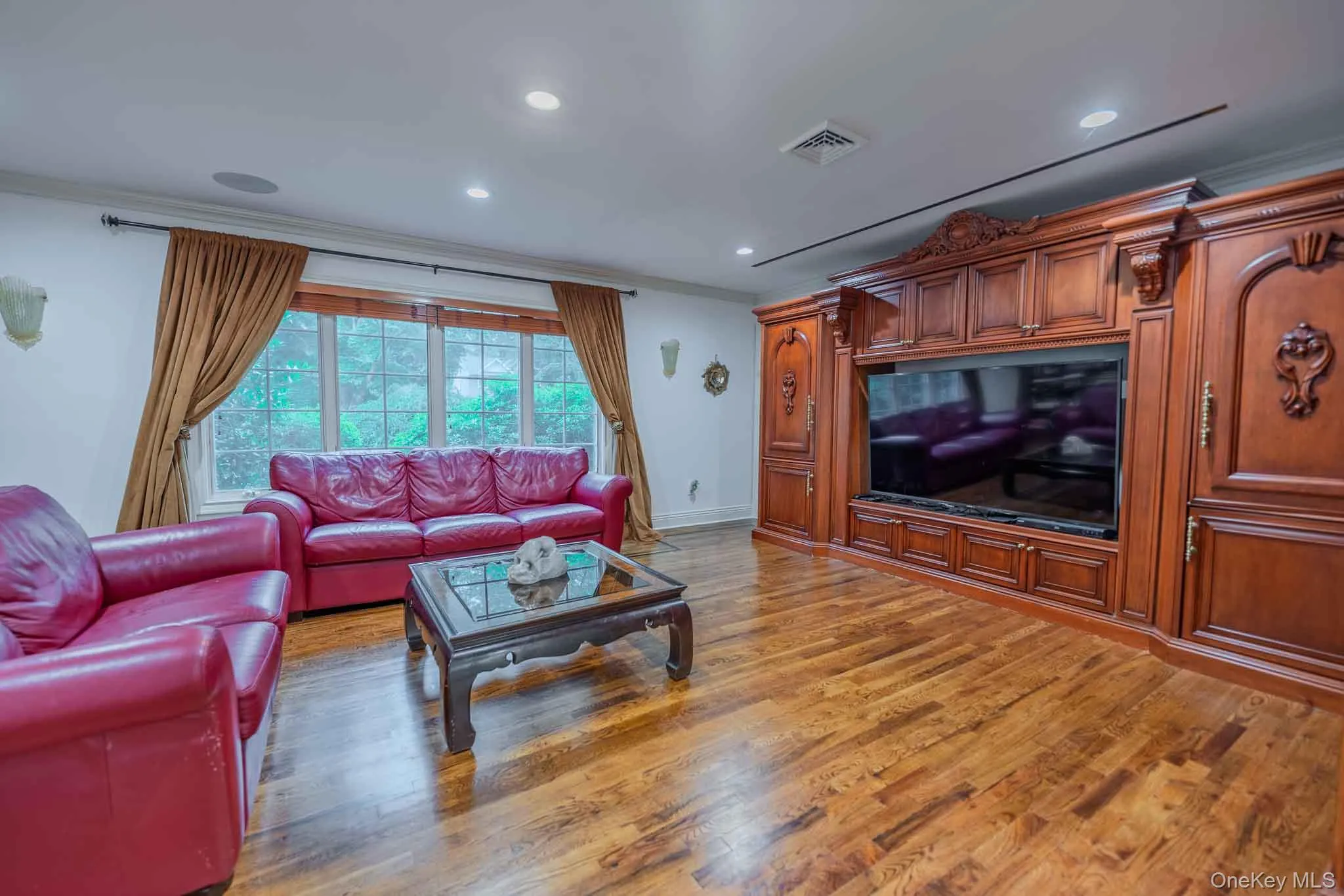 20 Astro Place, Huntington, NY, 5 Bedrooms Bedrooms, 8 Rooms Rooms,5 BathroomsBathrooms,Residential,For Rent,Astro,0,KEY1008825 20 Astro Place, Huntington, NY, 5 Bedrooms Bedrooms, 8 Rooms Rooms,5 BathroomsBathrooms,Residential,For Rent,Astro,0,KEY1008825