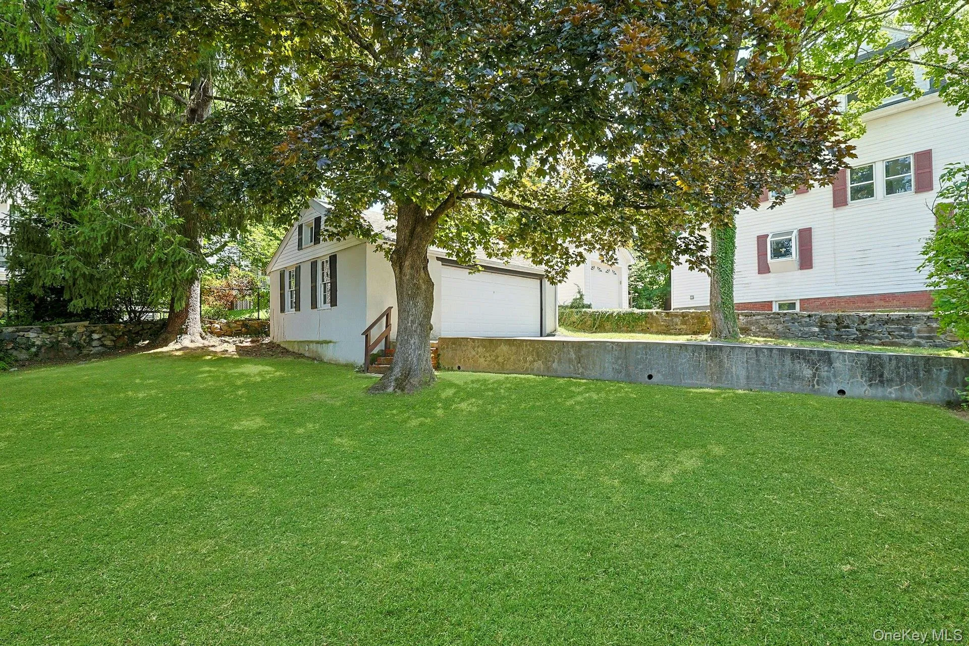 Side Yard Side Yard