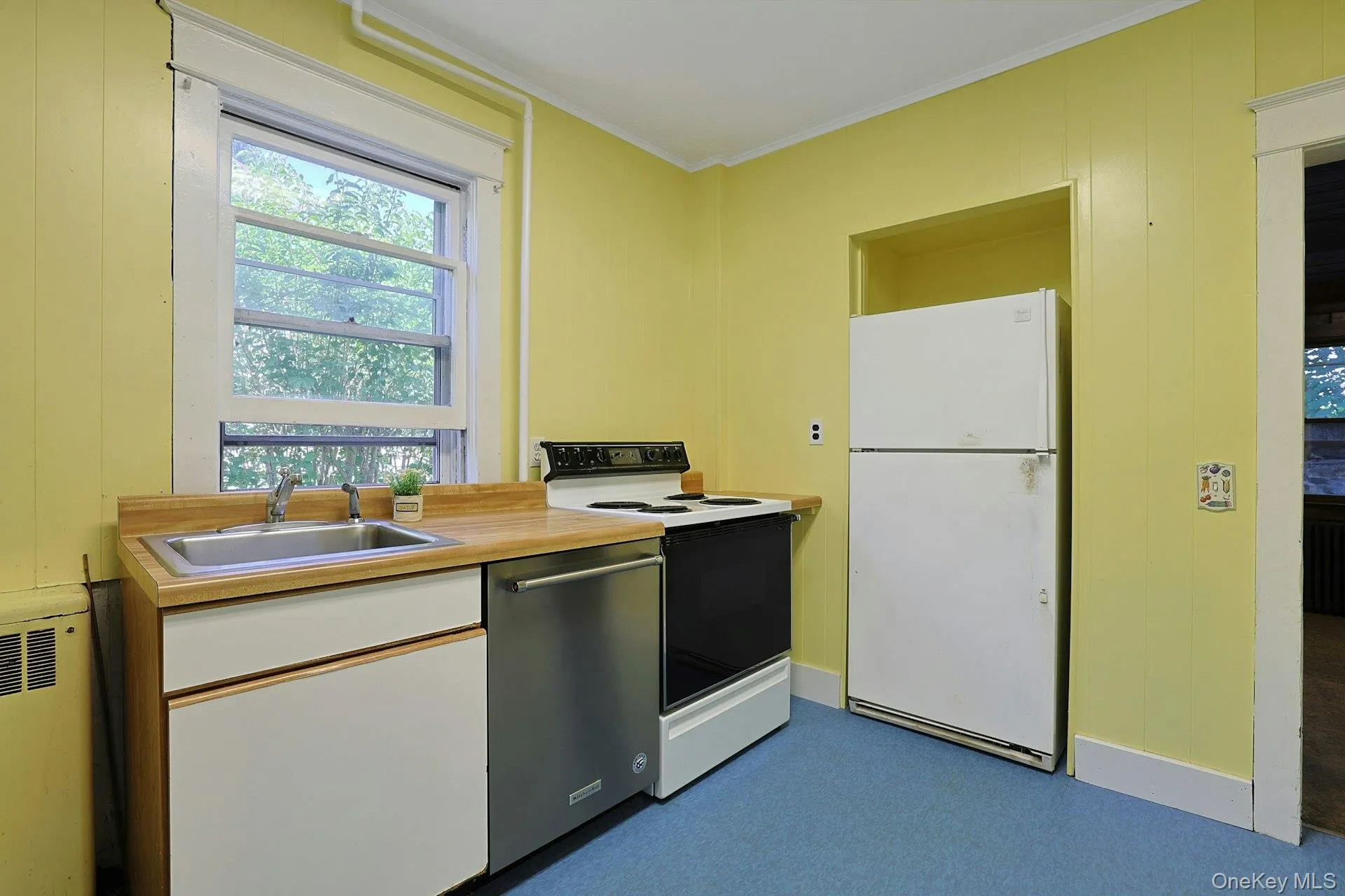 37 Orchard Street, Mount Pleasant, NY, 3 Bedrooms Bedrooms, 6 Rooms Rooms,1 BathroomBathrooms,Residential,For Rent,Orchard,0,1008828 37 Orchard Street, Mount Pleasant, NY, 3 Bedrooms Bedrooms, 6 Rooms Rooms,1 BathroomBathrooms,Residential,For Rent,Orchard,0,1008828