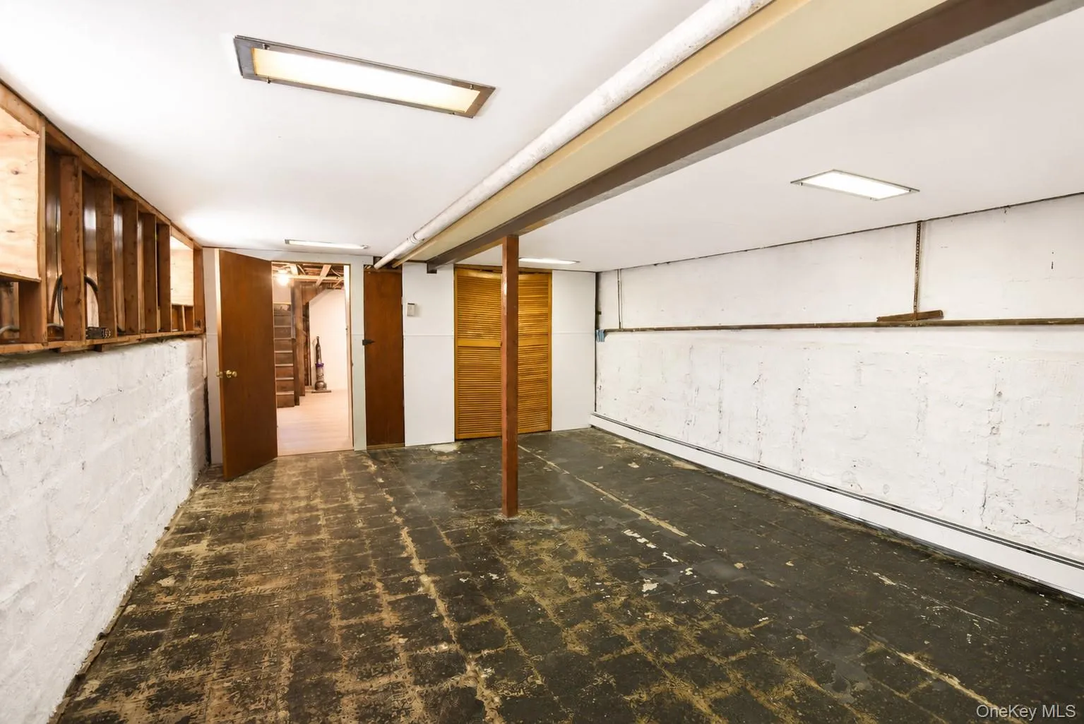 Large basement Large basement