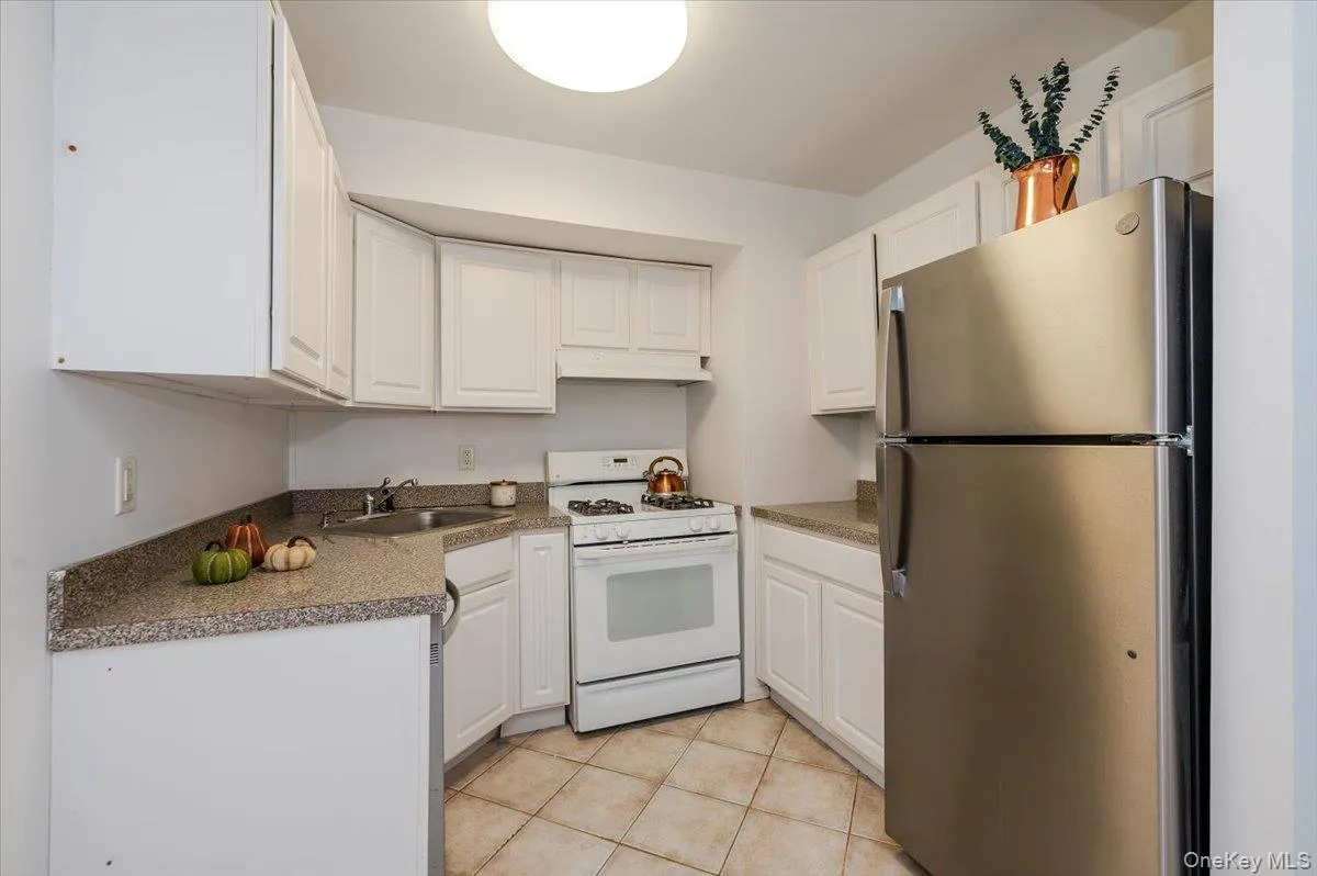 55 Monroe Boulevard, Long Beach, NY, 1 Bedroom Bedrooms, 3 Rooms Rooms,1 BathroomBathrooms,Residential,For Rent,Monroe,0,1008839 55 Monroe Boulevard, Long Beach, NY, 1 Bedroom Bedrooms, 3 Rooms Rooms,1 BathroomBathrooms,Residential,For Rent,Monroe,0,1008839