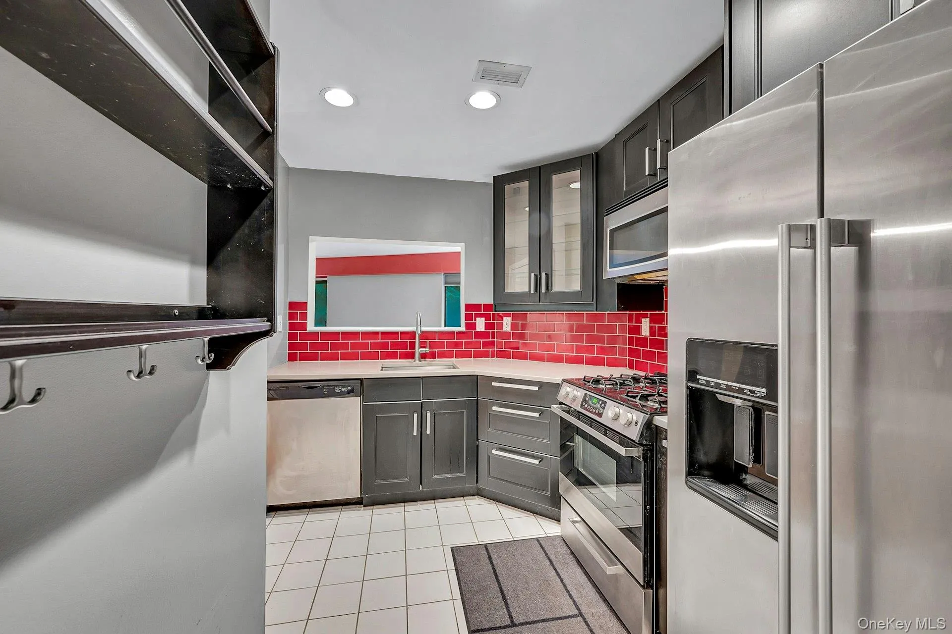 24 Ray Place, Eastchester, NY, 2 Bedrooms Bedrooms, 5 Rooms Rooms,2 BathroomsBathrooms,Residential,For Rent,Ray,0,1008840 24 Ray Place, Eastchester, NY, 2 Bedrooms Bedrooms, 5 Rooms Rooms,2 BathroomsBathrooms,Residential,For Rent,Ray,0,1008840