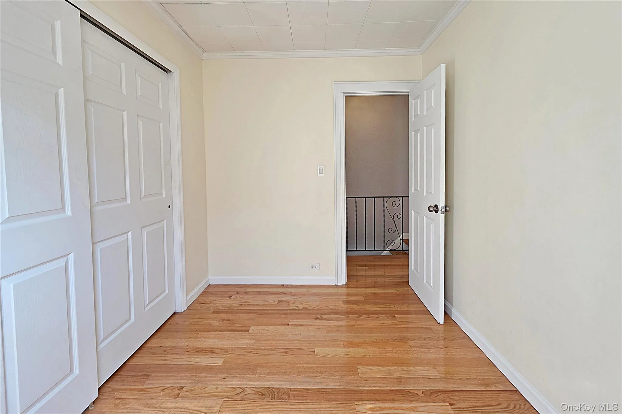43-14 Marathon Parkway, New York, NY, 3 Bedrooms Bedrooms, 6 Rooms Rooms,1 BathroomBathrooms,Residential,For Rent,Marathon,0,1008845 43-14 Marathon Parkway, New York, NY, 3 Bedrooms Bedrooms, 6 Rooms Rooms,1 BathroomBathrooms,Residential,For Rent,Marathon,0,1008845