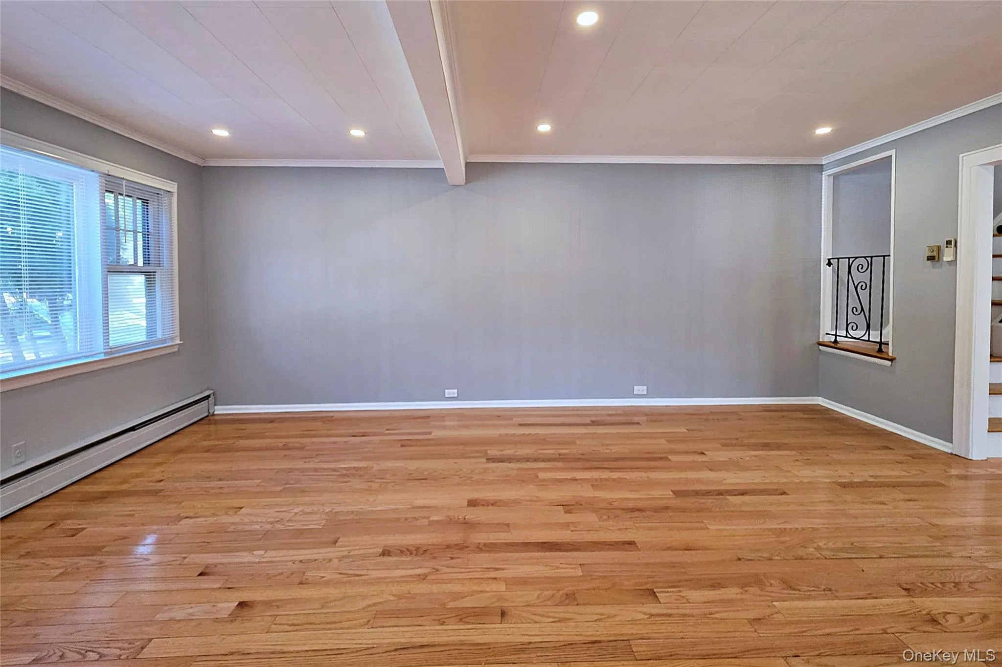 43-14 Marathon Parkway, New York, NY, 3 Bedrooms Bedrooms, 6 Rooms Rooms,1 BathroomBathrooms,Residential,For Rent,Marathon,0,1008845 43-14 Marathon Parkway, New York, NY, 3 Bedrooms Bedrooms, 6 Rooms Rooms,1 BathroomBathrooms,Residential,For Rent,Marathon,0,1008845