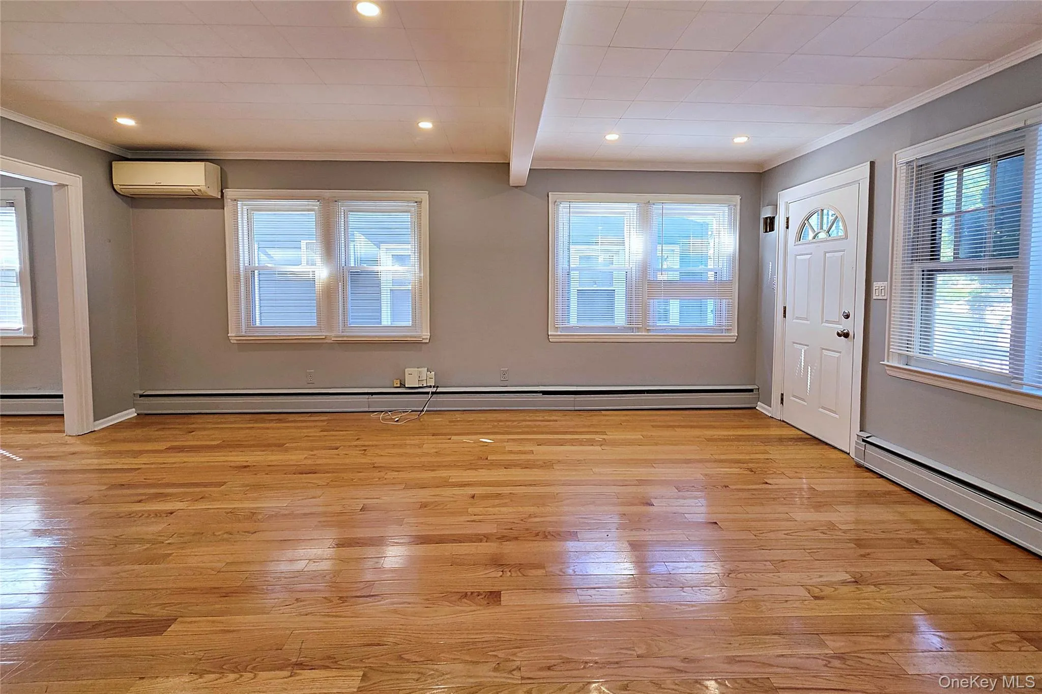 43-14 Marathon Parkway, New York, NY, 3 Bedrooms Bedrooms, 6 Rooms Rooms,1 BathroomBathrooms,Residential,For Rent,Marathon,0,1008845 43-14 Marathon Parkway, New York, NY, 3 Bedrooms Bedrooms, 6 Rooms Rooms,1 BathroomBathrooms,Residential,For Rent,Marathon,0,1008845