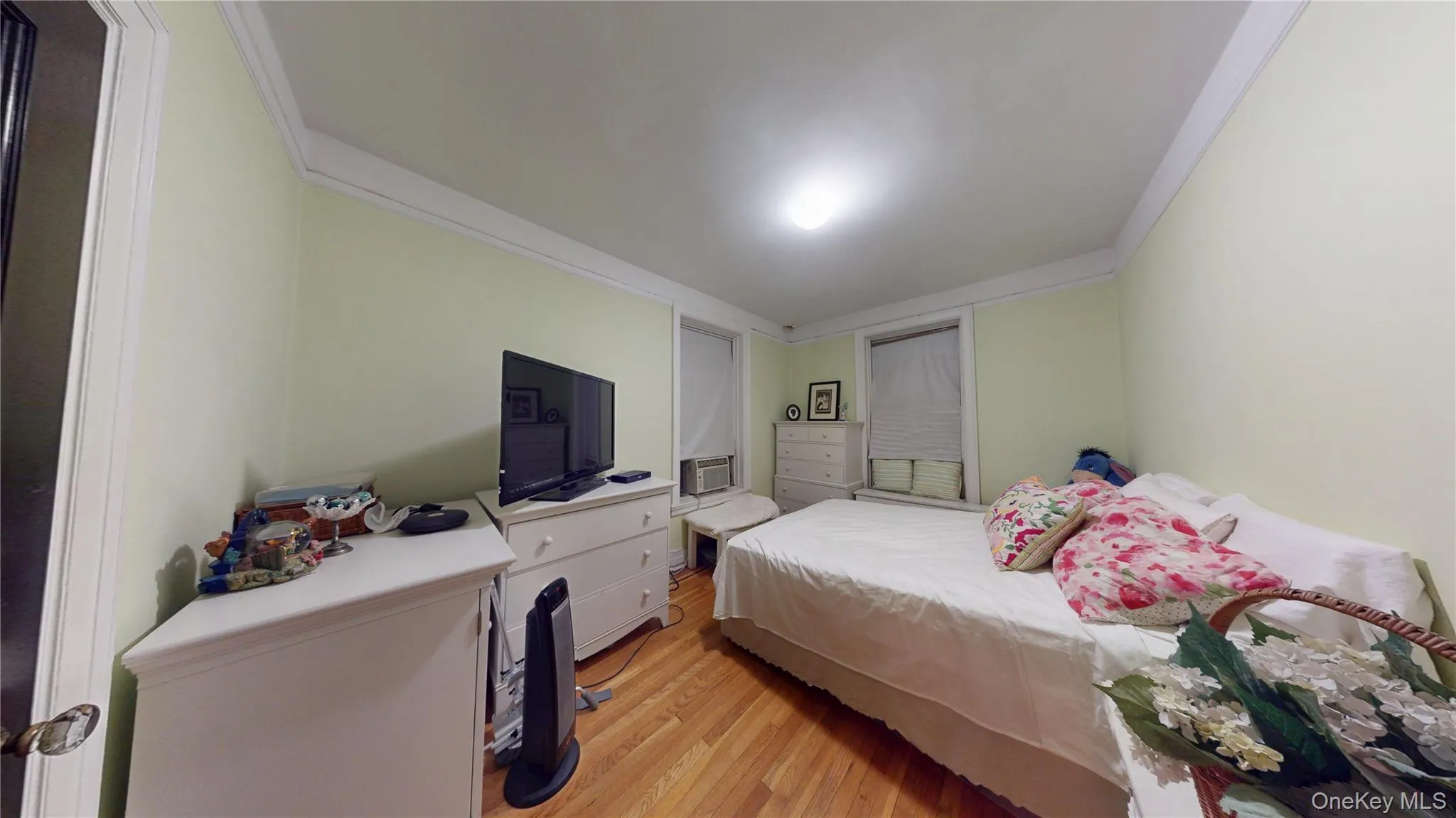 34-37 80th Street, New York, NY, 3 Bedrooms Bedrooms, 6 Rooms Rooms,2 BathroomsBathrooms,Residential,For Rent,80th,0,1008853 34-37 80th Street, New York, NY, 3 Bedrooms Bedrooms, 6 Rooms Rooms,2 BathroomsBathrooms,Residential,For Rent,80th,0,1008853