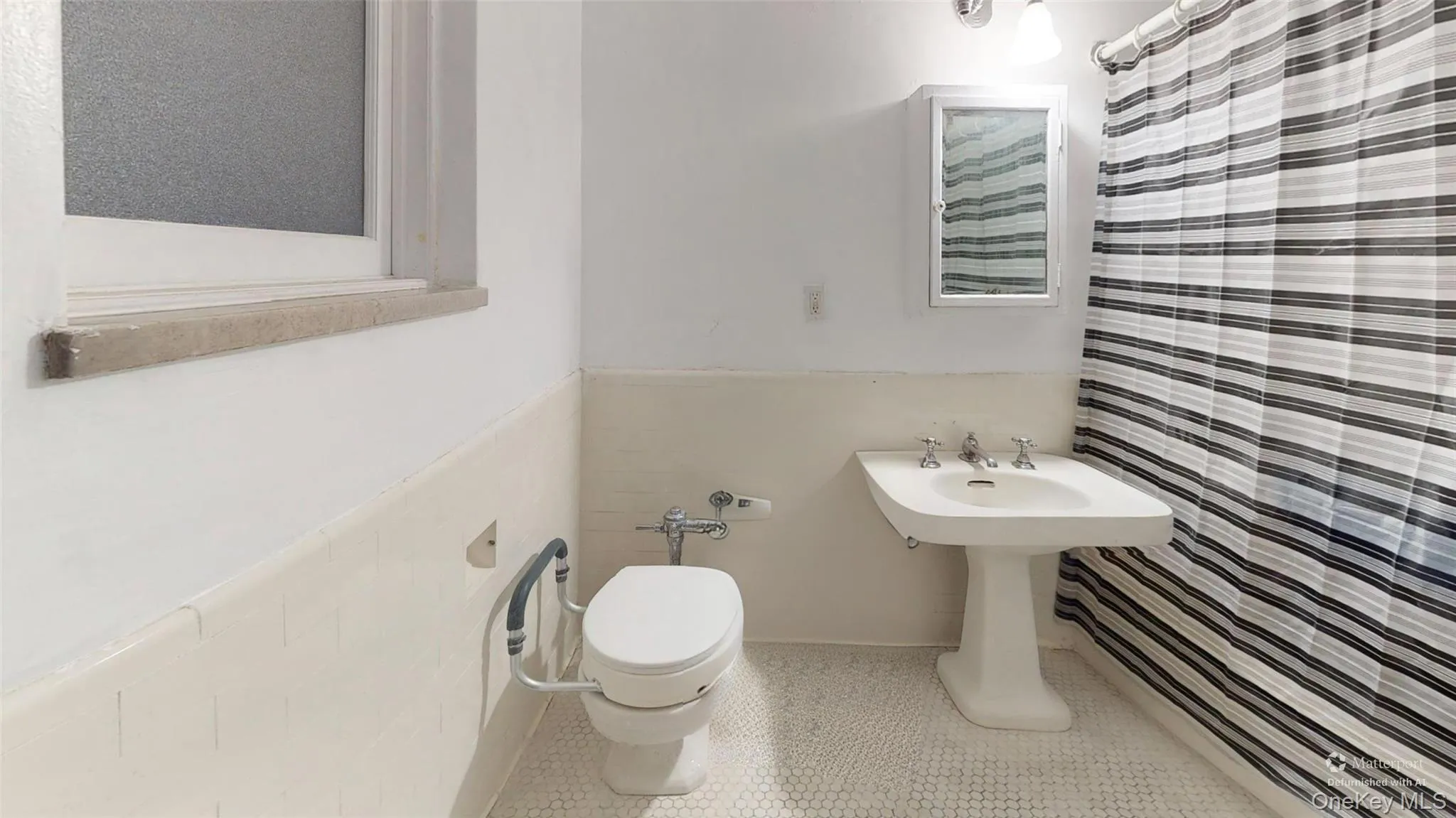 34-37 80th Street, New York, NY, 3 Bedrooms Bedrooms, 6 Rooms Rooms,2 BathroomsBathrooms,Residential,For Rent,80th,0,1008853 34-37 80th Street, New York, NY, 3 Bedrooms Bedrooms, 6 Rooms Rooms,2 BathroomsBathrooms,Residential,For Rent,80th,0,1008853