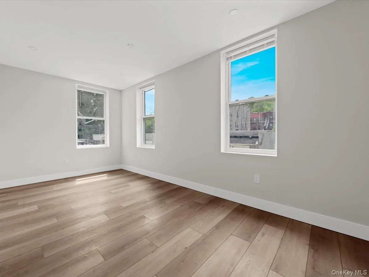 910 226th Street, New York, NY, 3 Bedrooms Bedrooms, 5 Rooms Rooms,2 BathroomsBathrooms,Residential Lease,For Rent,226th,0,1008855 910 226th Street, New York, NY, 3 Bedrooms Bedrooms, 5 Rooms Rooms,2 BathroomsBathrooms,Residential Lease,For Rent,226th,0,1008855