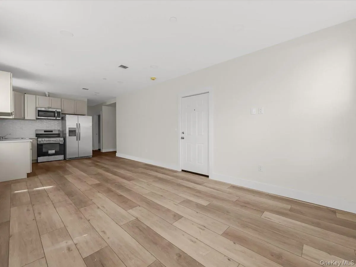 910 226th Street, New York, NY, 3 Bedrooms Bedrooms, 5 Rooms Rooms,2 BathroomsBathrooms,Residential Lease,For Rent,226th,0,1008855 910 226th Street, New York, NY, 3 Bedrooms Bedrooms, 5 Rooms Rooms,2 BathroomsBathrooms,Residential Lease,For Rent,226th,0,1008855