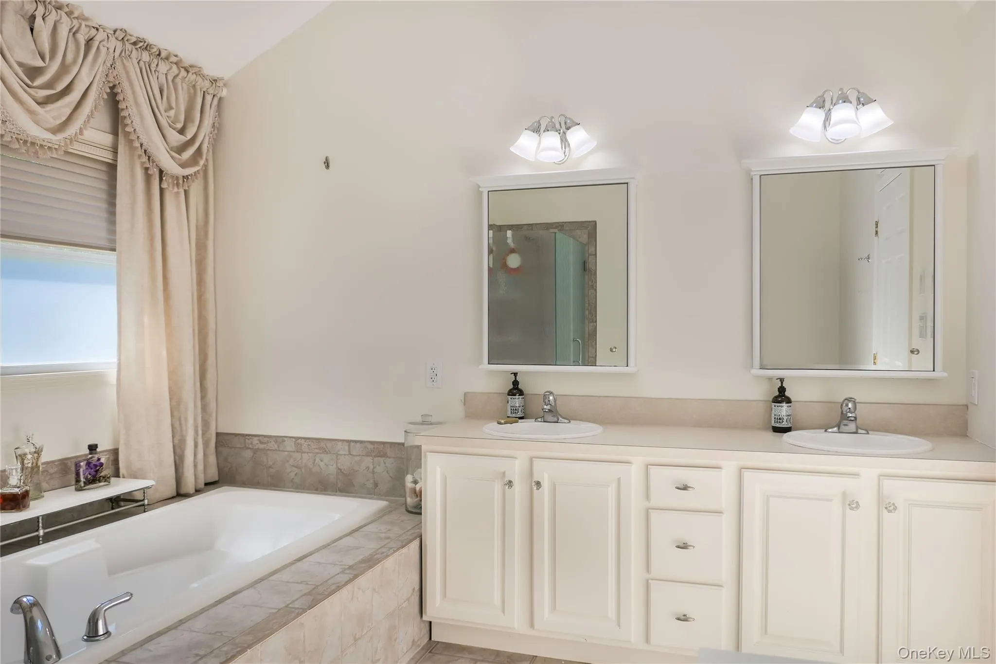 25 Esplanade Drive, Brookhaven, NY, 4 Bedrooms Bedrooms, 10 Rooms Rooms,2 BathroomsBathrooms,Residential,For Rent,Esplanade,0,1008856 25 Esplanade Drive, Brookhaven, NY, 4 Bedrooms Bedrooms, 10 Rooms Rooms,2 BathroomsBathrooms,Residential,For Rent,Esplanade,0,1008856