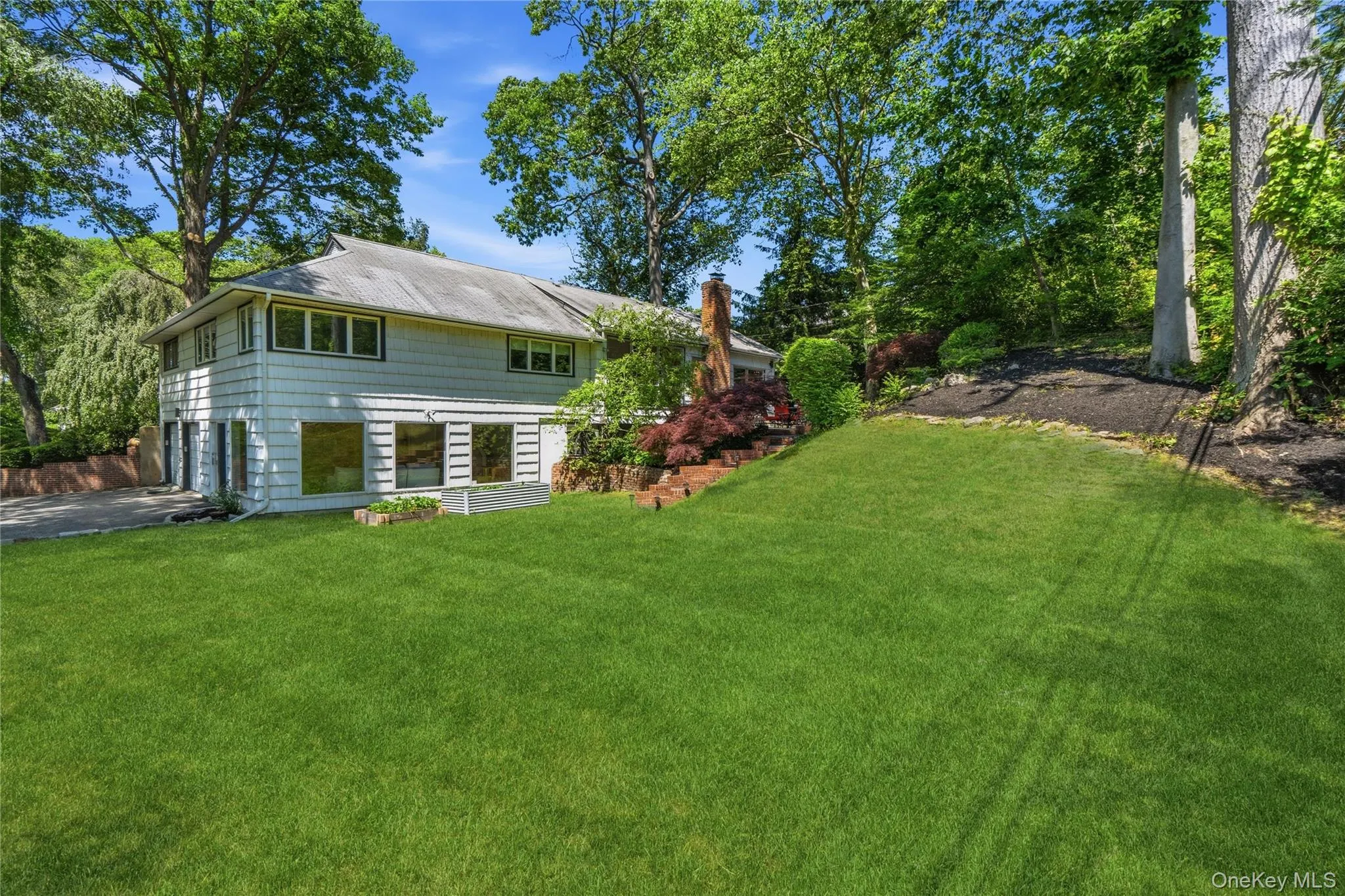 155 Birch Drive, North Hempstead, NY, 4 Bedrooms Bedrooms, 9 Rooms Rooms,3 BathroomsBathrooms,Residential,For Rent,Birch,0,1008858 155 Birch Drive, North Hempstead, NY, 4 Bedrooms Bedrooms, 9 Rooms Rooms,3 BathroomsBathrooms,Residential,For Rent,Birch,0,1008858
