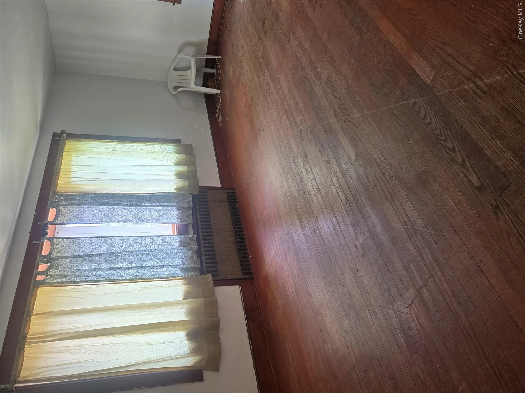 54 13th Street, Huntington, NY, 3 Bedrooms Bedrooms, 6 Rooms Rooms,1 BathroomBathrooms,Residential,For Rent,13th,0,1008866 54 13th Street, Huntington, NY, 3 Bedrooms Bedrooms, 6 Rooms Rooms,1 BathroomBathrooms,Residential,For Rent,13th,0,1008866