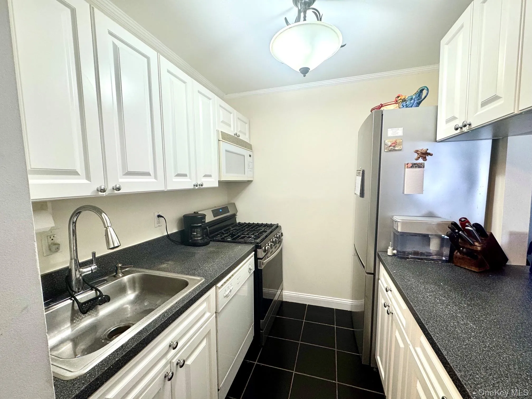 1 Aspen Court, Brookhaven, NY, 2 Bedrooms Bedrooms, 5 Rooms Rooms,1 BathroomBathrooms,Residential,For Rent,Aspen,0,1008877 1 Aspen Court, Brookhaven, NY, 2 Bedrooms Bedrooms, 5 Rooms Rooms,1 BathroomBathrooms,Residential,For Rent,Aspen,0,1008877