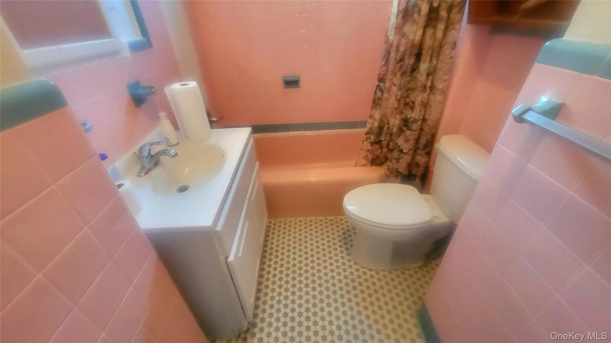 319 Mansion Street, Poughkeepsie, NY, 2 Bedrooms Bedrooms, 4 Rooms Rooms,1 BathroomBathrooms,Residential Lease,For Rent,Mansion,0,1008887 319 Mansion Street, Poughkeepsie, NY, 2 Bedrooms Bedrooms, 4 Rooms Rooms,1 BathroomBathrooms,Residential Lease,For Rent,Mansion,0,1008887