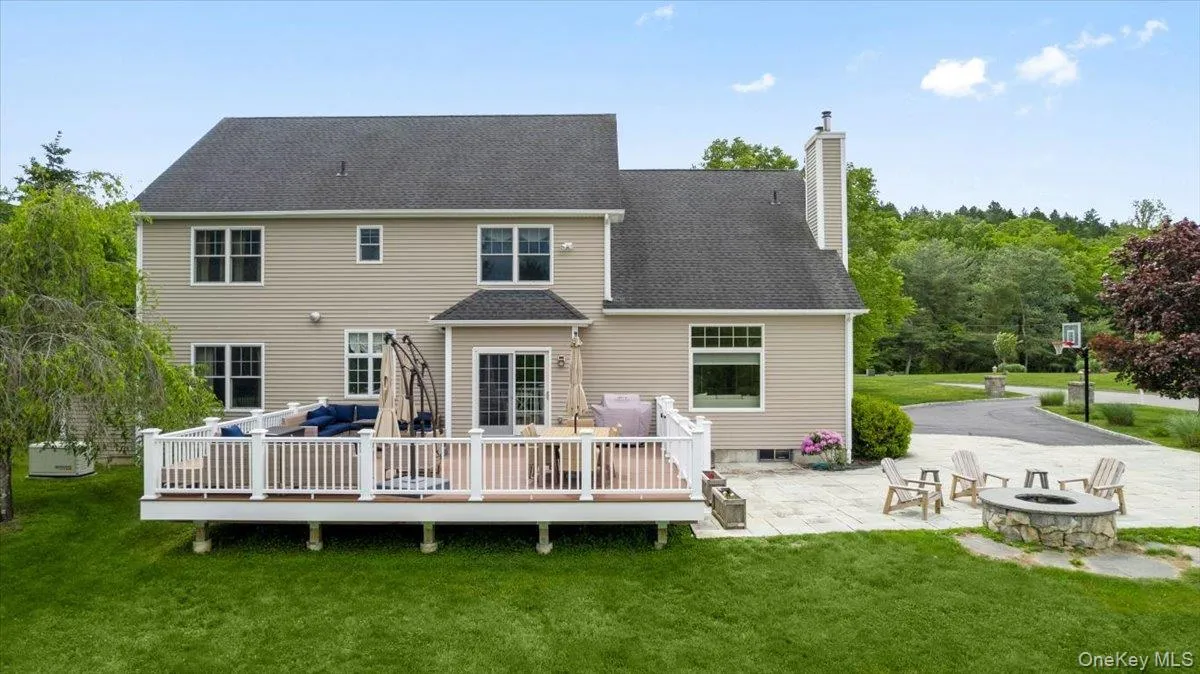 8 Shailin Lane, Southeast, NY, 4 Bedrooms Bedrooms, 10 Rooms Rooms,2 BathroomsBathrooms,Residential,For Rent,Shailin,0,1008888 8 Shailin Lane, Southeast, NY, 4 Bedrooms Bedrooms, 10 Rooms Rooms,2 BathroomsBathrooms,Residential,For Rent,Shailin,0,1008888