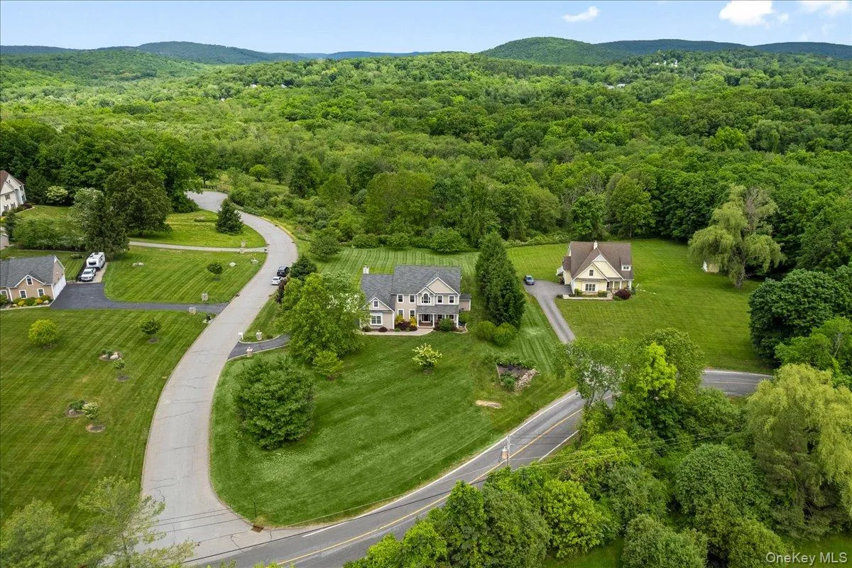 8 Shailin Lane, Southeast, NY, 4 Bedrooms Bedrooms, 10 Rooms Rooms,2 BathroomsBathrooms,Residential,For Rent,Shailin,0,1008888 8 Shailin Lane, Southeast, NY, 4 Bedrooms Bedrooms, 10 Rooms Rooms,2 BathroomsBathrooms,Residential,For Rent,Shailin,0,1008888