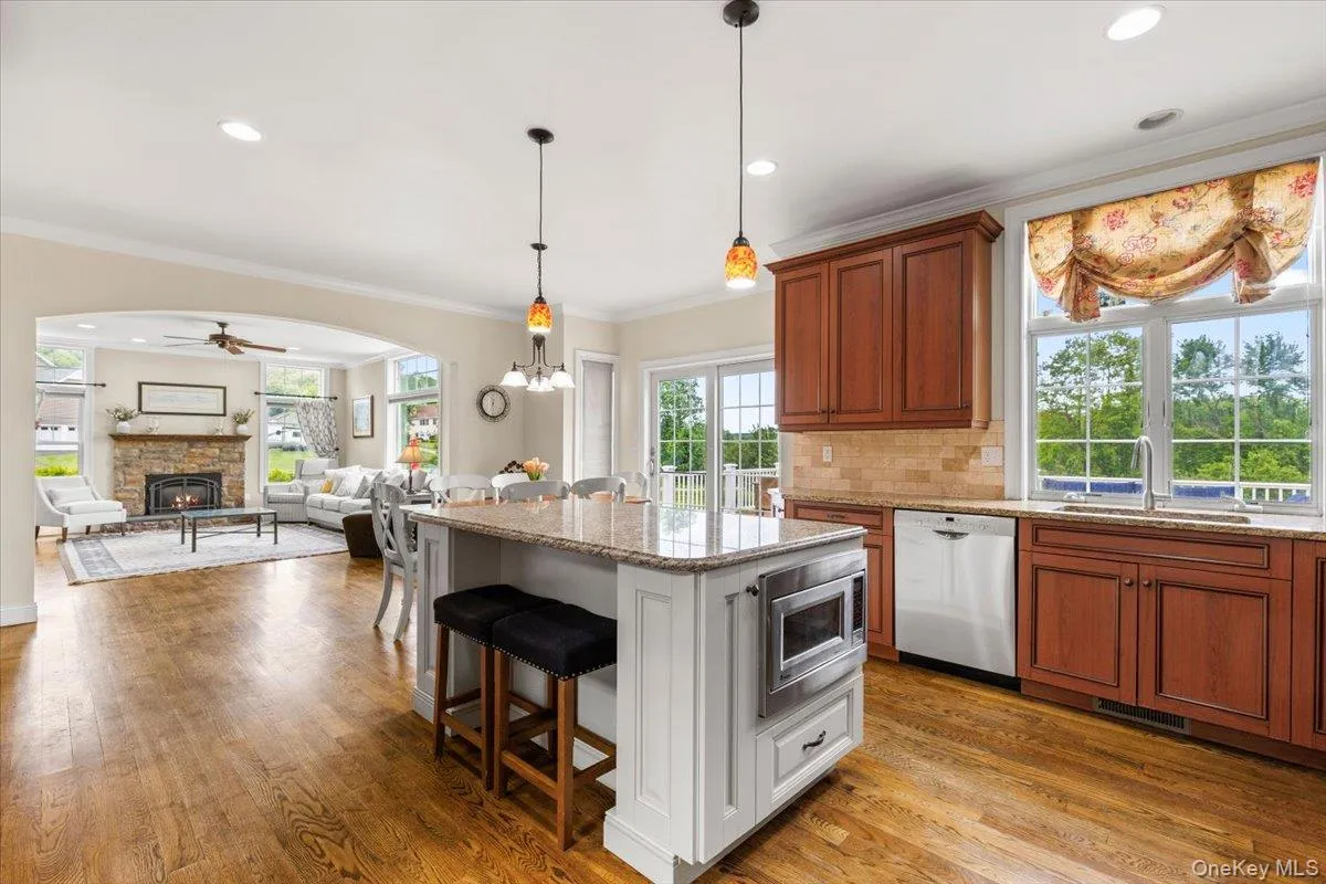 8 Shailin Lane, Southeast, NY, 4 Bedrooms Bedrooms, 10 Rooms Rooms,2 BathroomsBathrooms,Residential,For Rent,Shailin,0,1008888 8 Shailin Lane, Southeast, NY, 4 Bedrooms Bedrooms, 10 Rooms Rooms,2 BathroomsBathrooms,Residential,For Rent,Shailin,0,1008888