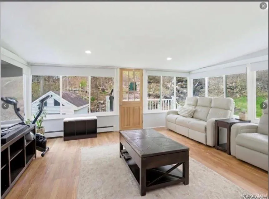 168 Hartsdale Avenue, Greenburgh, NY, 3 Bedrooms Bedrooms, 9 Rooms Rooms,3 BathroomsBathrooms,Residential,For Rent,Hartsdale,0,1008897 168 Hartsdale Avenue, Greenburgh, NY, 3 Bedrooms Bedrooms, 9 Rooms Rooms,3 BathroomsBathrooms,Residential,For Rent,Hartsdale,0,1008897