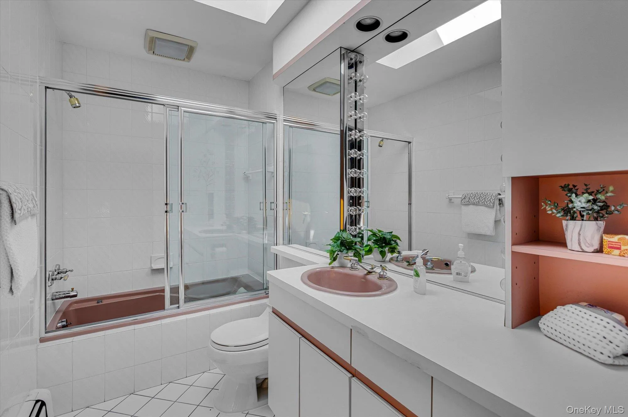 24 Eastover Drive, Huntington, NY, 3 Bedrooms Bedrooms, 7 Rooms Rooms,2 BathroomsBathrooms,Residential,For Rent,Eastover,0,1008898 24 Eastover Drive, Huntington, NY, 3 Bedrooms Bedrooms, 7 Rooms Rooms,2 BathroomsBathrooms,Residential,For Rent,Eastover,0,1008898