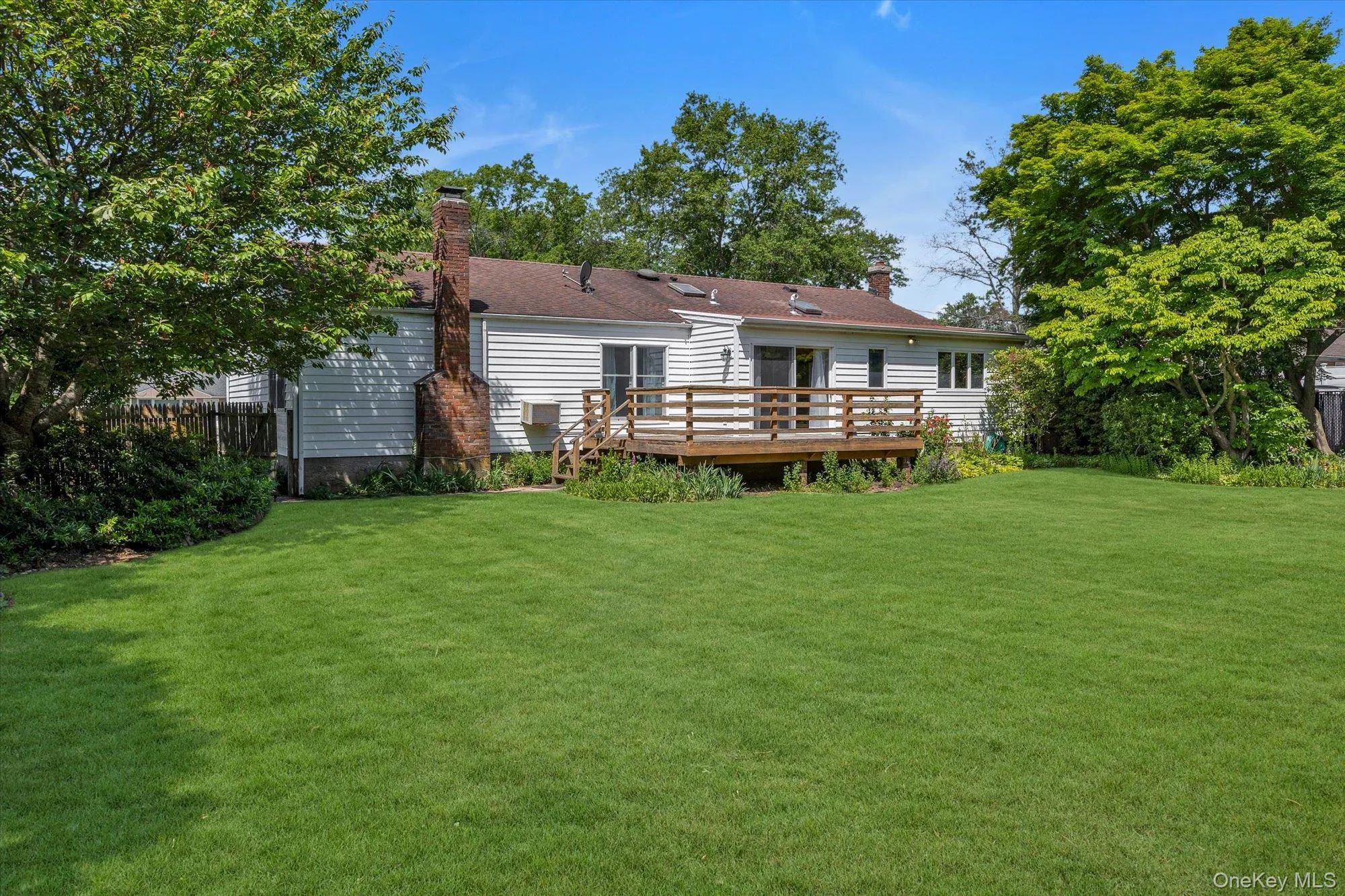 24 Eastover Drive, Huntington, NY, 3 Bedrooms Bedrooms, 7 Rooms Rooms,2 BathroomsBathrooms,Residential,For Rent,Eastover,0,1008898 24 Eastover Drive, Huntington, NY, 3 Bedrooms Bedrooms, 7 Rooms Rooms,2 BathroomsBathrooms,Residential,For Rent,Eastover,0,1008898