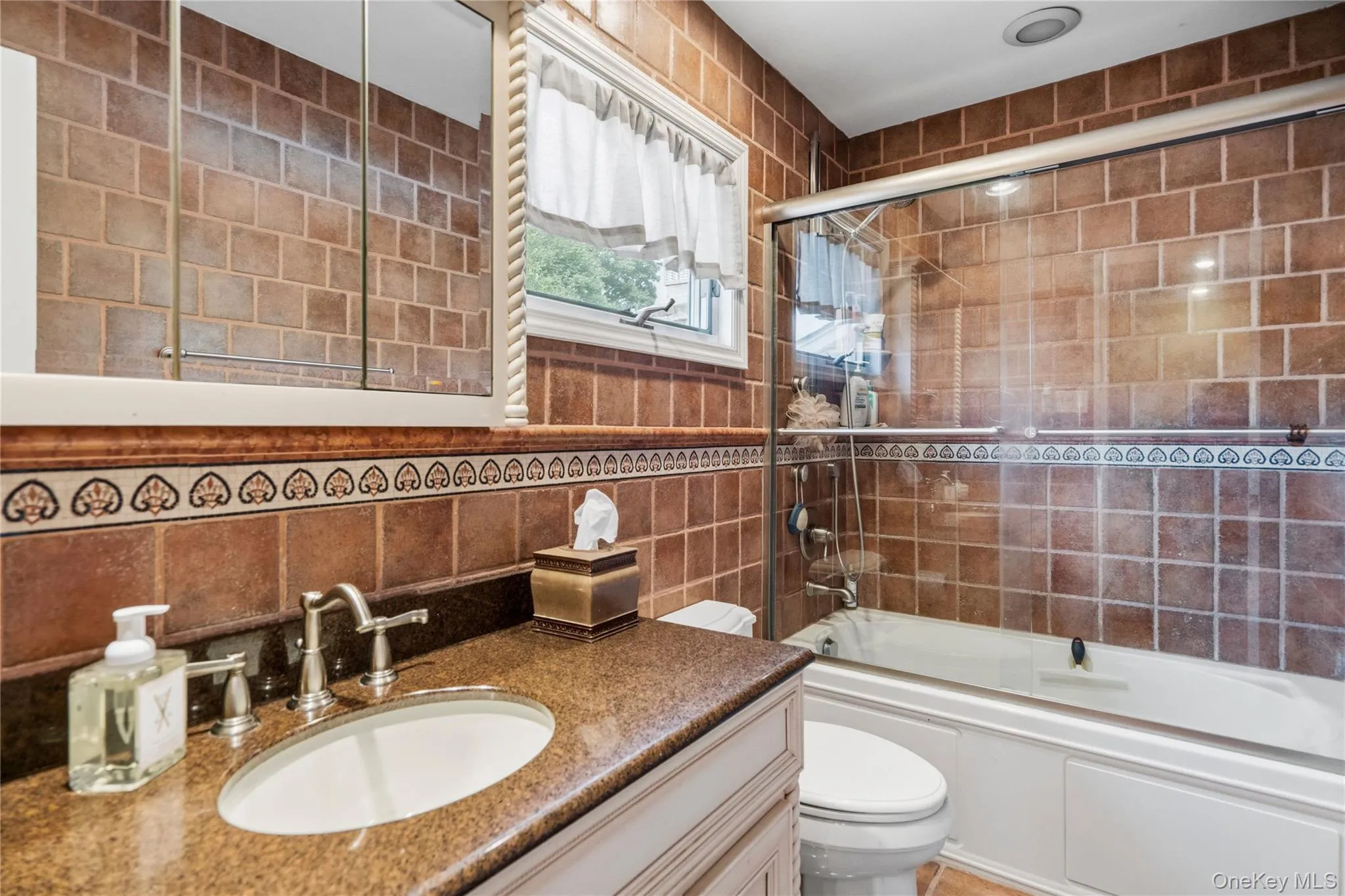 11 Edison Drive, Huntington, NY, 4 Bedrooms Bedrooms, 8 Rooms Rooms,2 BathroomsBathrooms,Residential,For Rent,Edison,0,1008902 11 Edison Drive, Huntington, NY, 4 Bedrooms Bedrooms, 8 Rooms Rooms,2 BathroomsBathrooms,Residential,For Rent,Edison,0,1008902