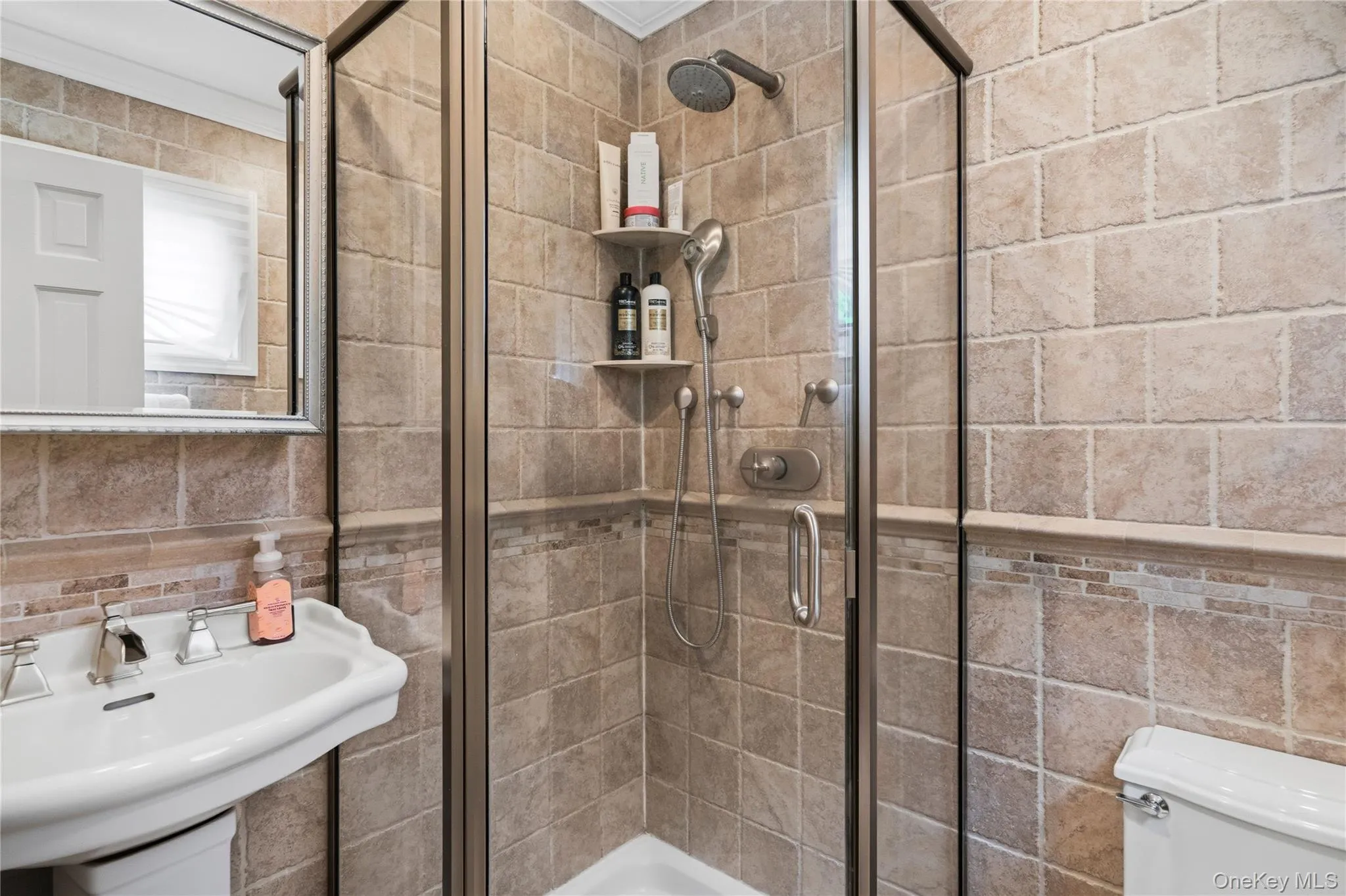 11 Edison Drive, Huntington, NY, 4 Bedrooms Bedrooms, 8 Rooms Rooms,2 BathroomsBathrooms,Residential,For Rent,Edison,0,1008902 11 Edison Drive, Huntington, NY, 4 Bedrooms Bedrooms, 8 Rooms Rooms,2 BathroomsBathrooms,Residential,For Rent,Edison,0,1008902