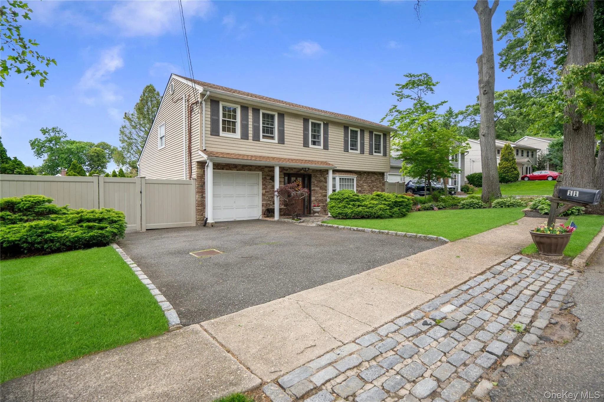 11 Edison Drive, Huntington, NY, 4 Bedrooms Bedrooms, 8 Rooms Rooms,2 BathroomsBathrooms,Residential,For Rent,Edison,0,1008902 11 Edison Drive, Huntington, NY, 4 Bedrooms Bedrooms, 8 Rooms Rooms,2 BathroomsBathrooms,Residential,For Rent,Edison,0,1008902