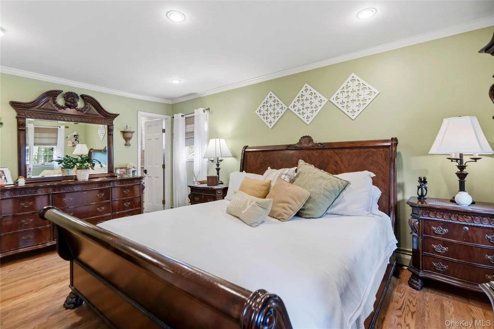 11 Edison Drive, Huntington, NY, 4 Bedrooms Bedrooms, 8 Rooms Rooms,2 BathroomsBathrooms,Residential,For Rent,Edison,0,1008902 11 Edison Drive, Huntington, NY, 4 Bedrooms Bedrooms, 8 Rooms Rooms,2 BathroomsBathrooms,Residential,For Rent,Edison,0,1008902
