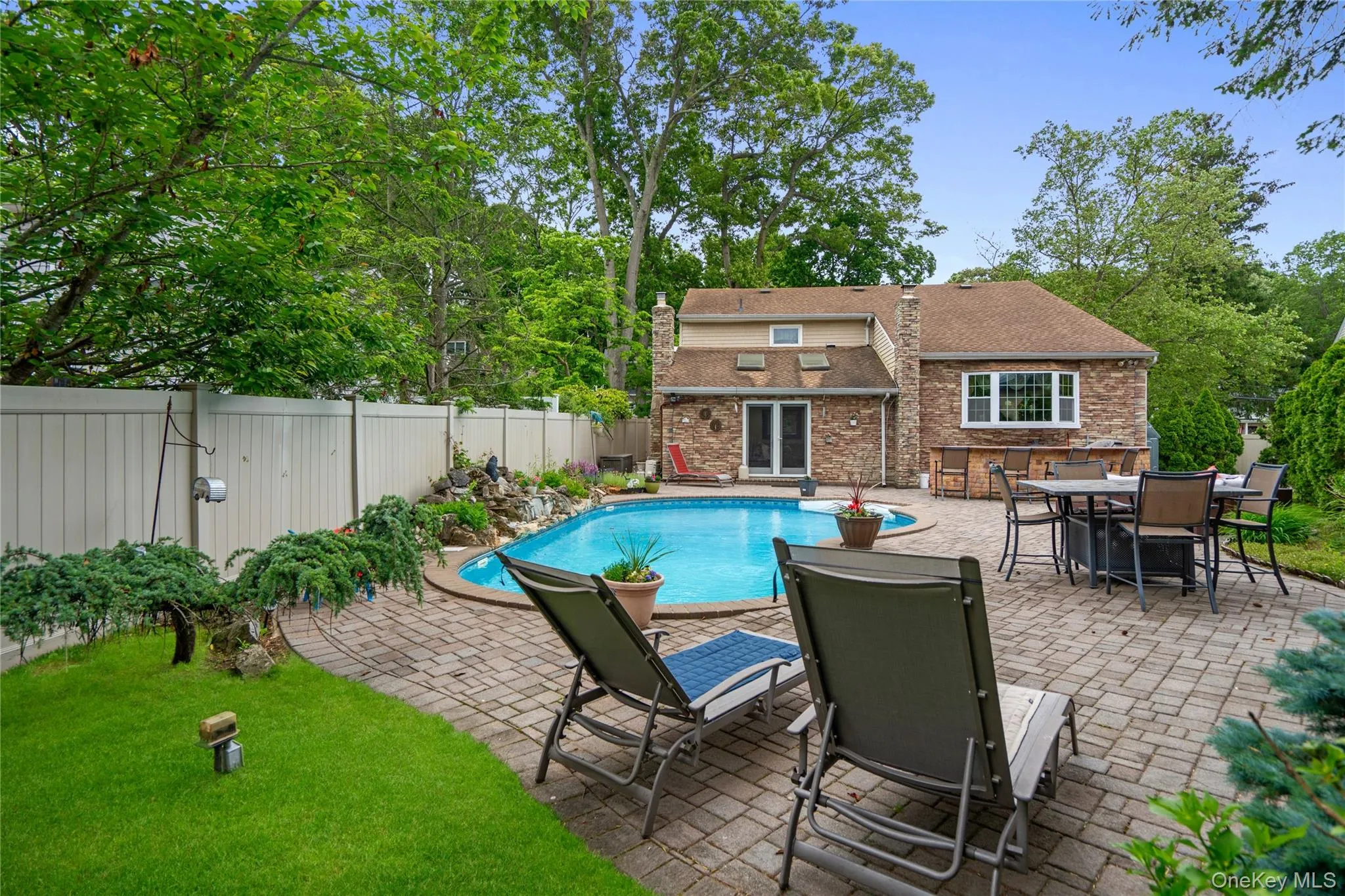 11 Edison Drive, Huntington, NY, 4 Bedrooms Bedrooms, 8 Rooms Rooms,2 BathroomsBathrooms,Residential,For Rent,Edison,0,1008902 11 Edison Drive, Huntington, NY, 4 Bedrooms Bedrooms, 8 Rooms Rooms,2 BathroomsBathrooms,Residential,For Rent,Edison,0,1008902